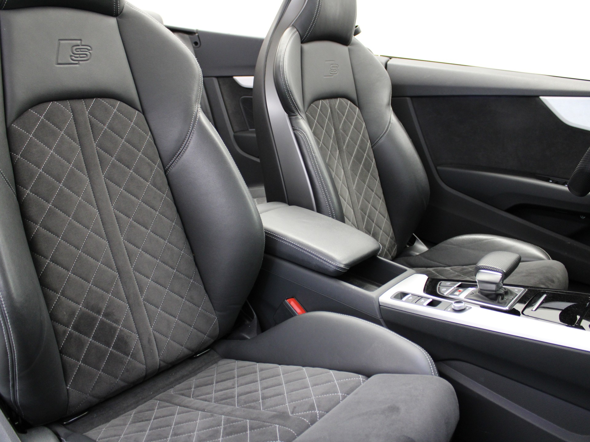 AUDI S5 Cabriolet 3.0 TFSI quattro tiptronic-image-7