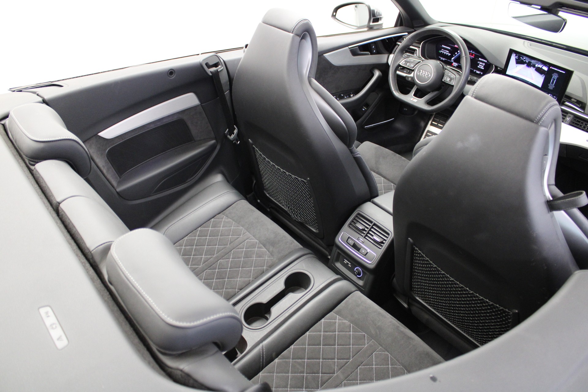 AUDI S5 Cabriolet 3.0 TFSI quattro tiptronic-image-5
