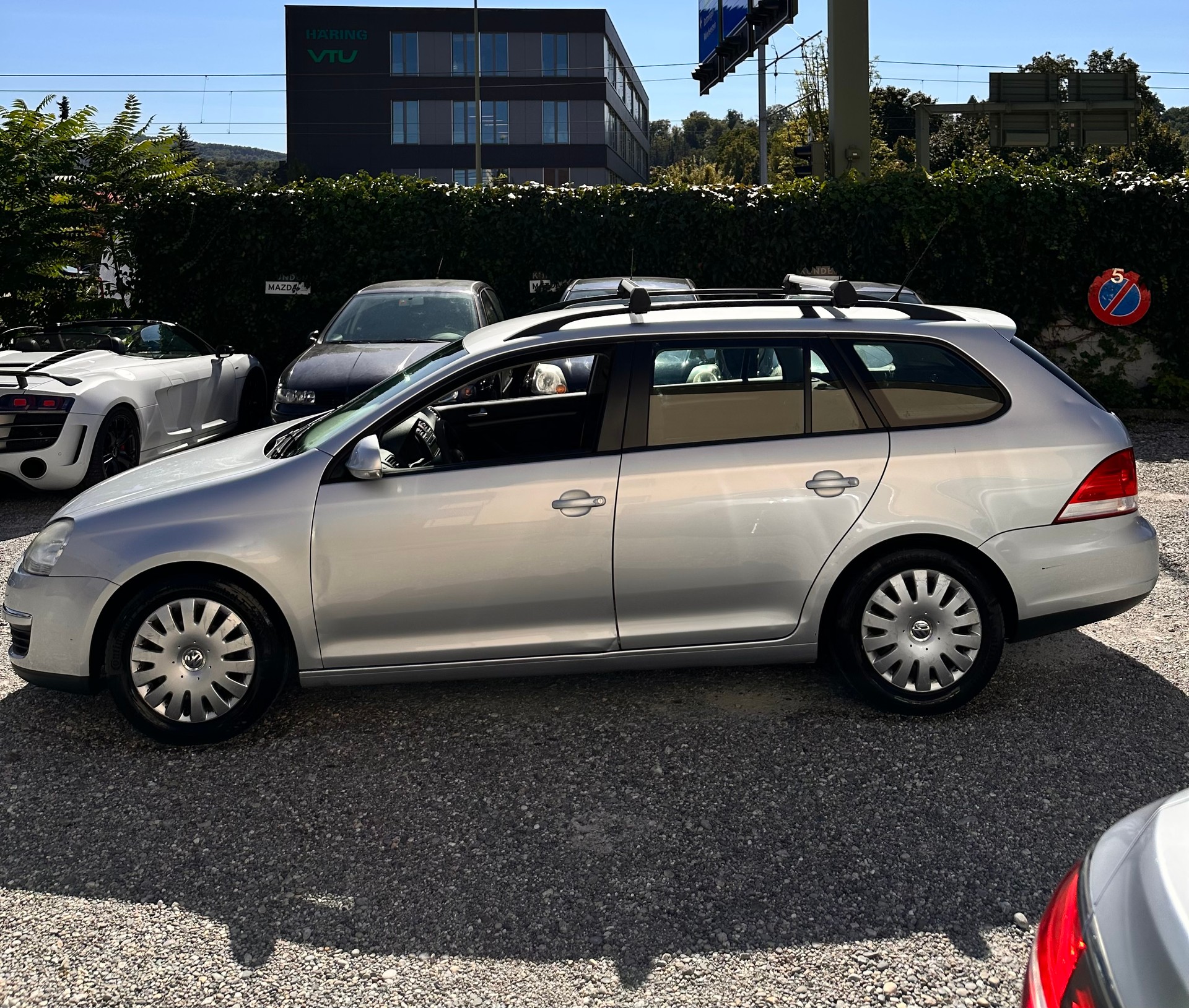 VW Golf Variant 1.9 TDI BlueMotion Comfortline-image-9