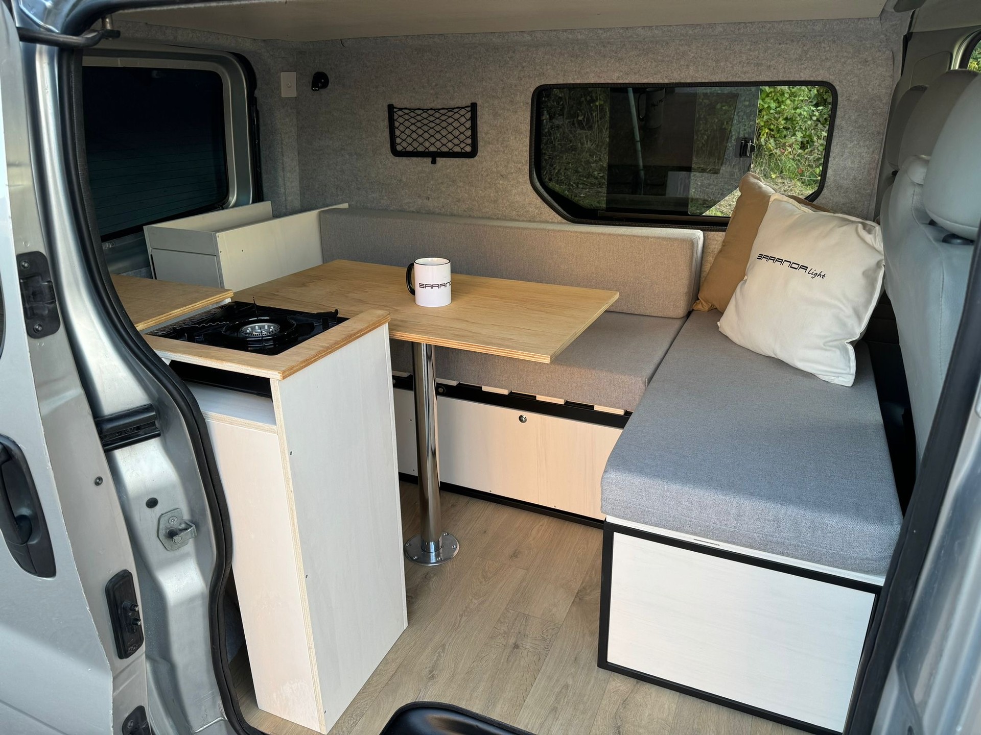 RENAULT Trafic Saranda Beach-showroom-element-1