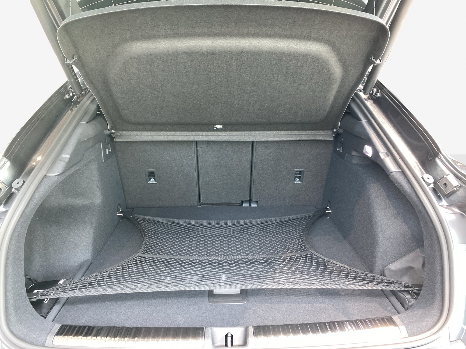 AUDI Q3 Sportback 110 kW TFSI S tronic-image-12