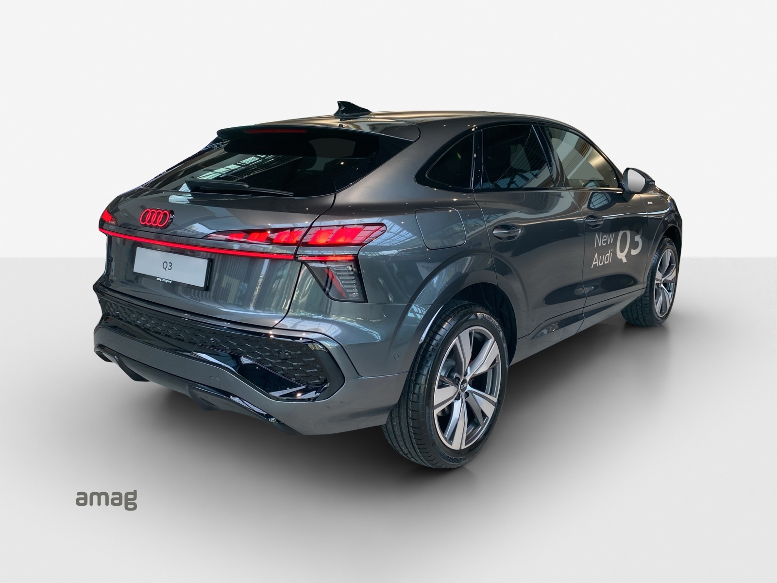 AUDI Q3 Sportback 110 kW TFSI S tronic-image-4