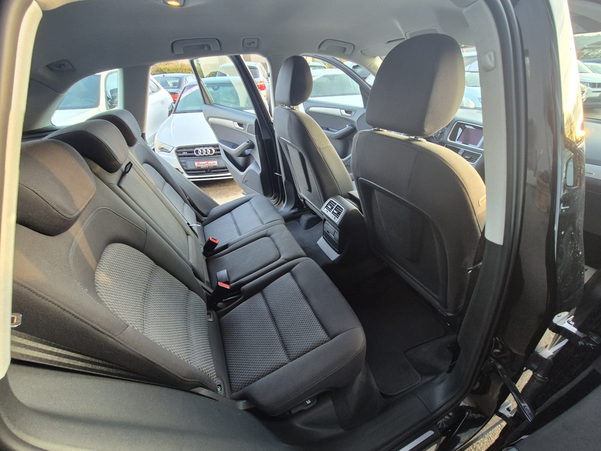 AUDI Q5 2.0 TDI quattro S-tronic-image-10