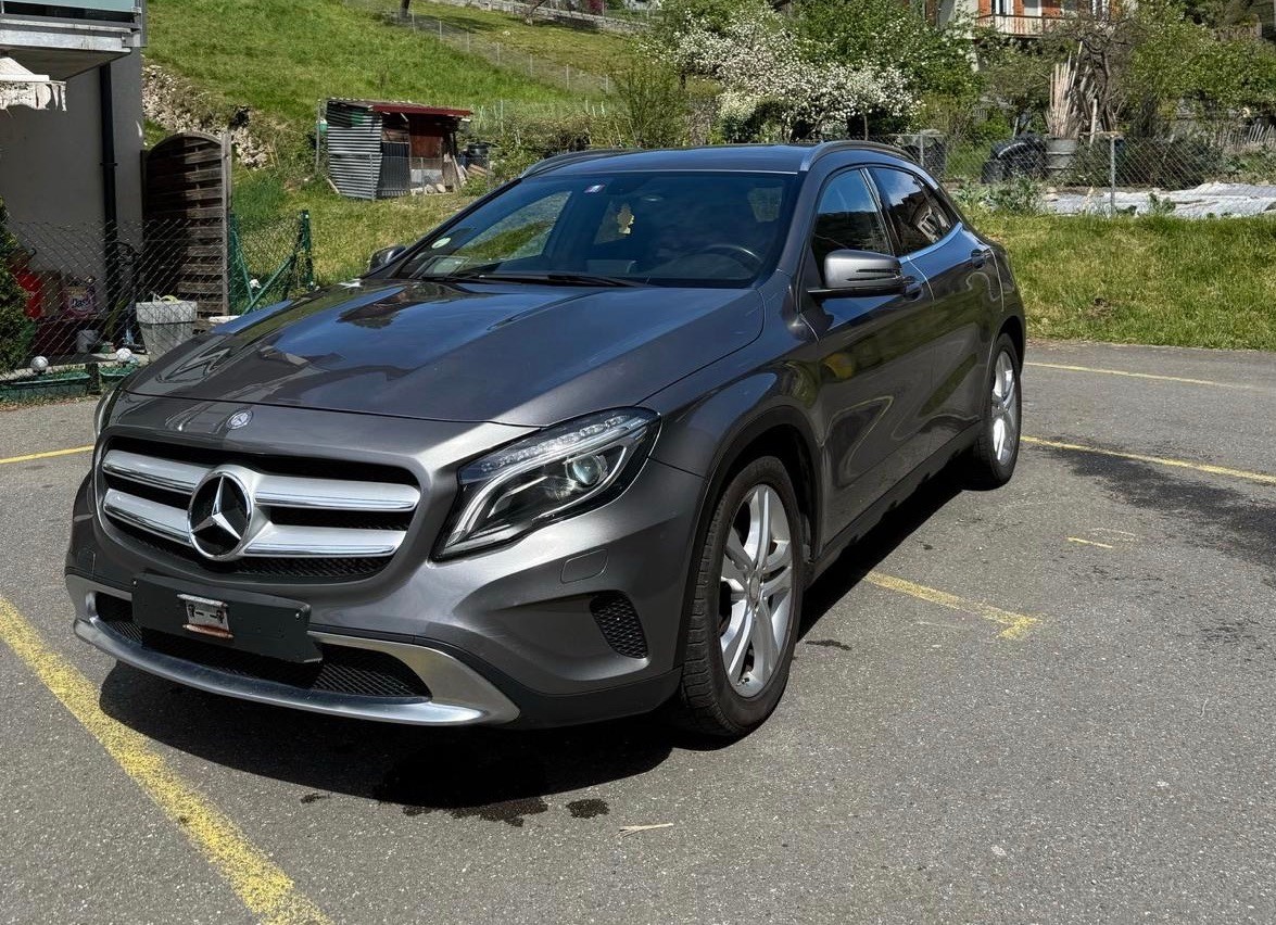 MERCEDES-BENZ GLA 220 CDI AMG Line 4Matic 7G-DCT-image-0