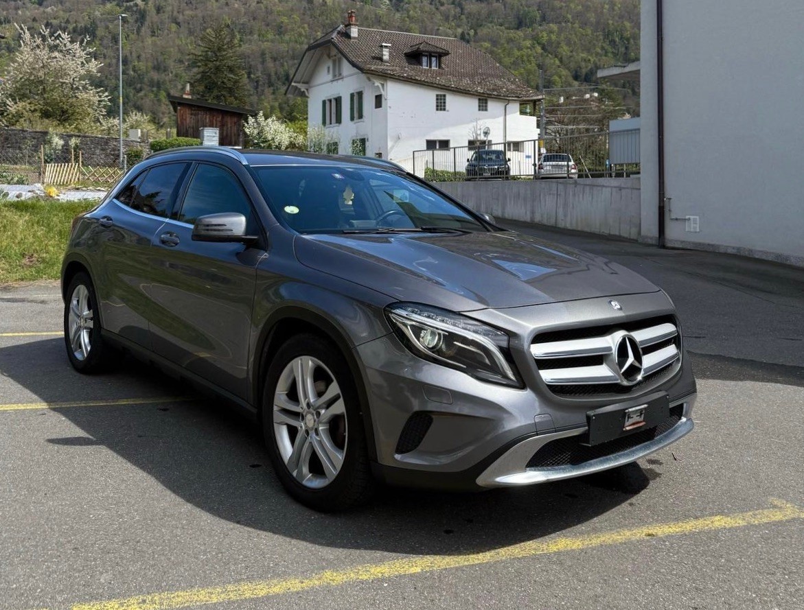 MERCEDES-BENZ GLA 220 CDI AMG Line 4Matic 7G-DCT-image-1