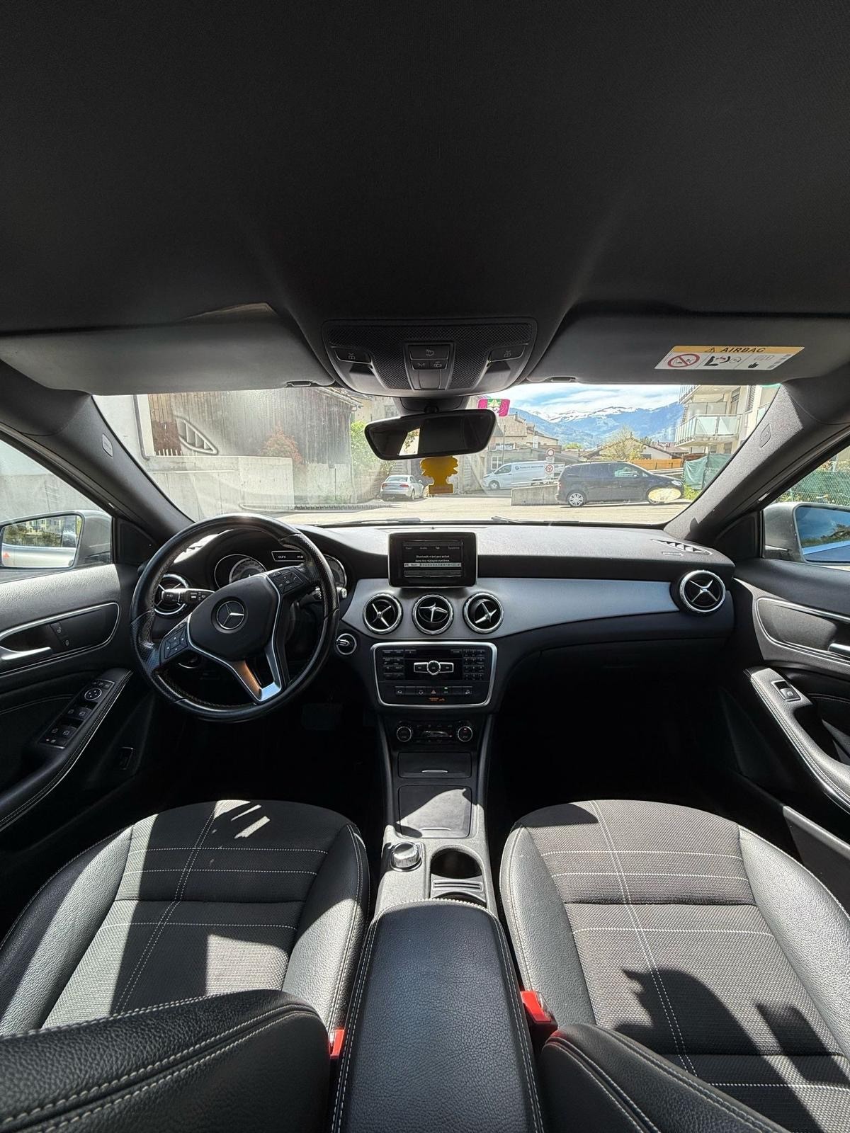 MERCEDES-BENZ GLA 220 CDI AMG Line 4Matic 7G-DCT-image-6