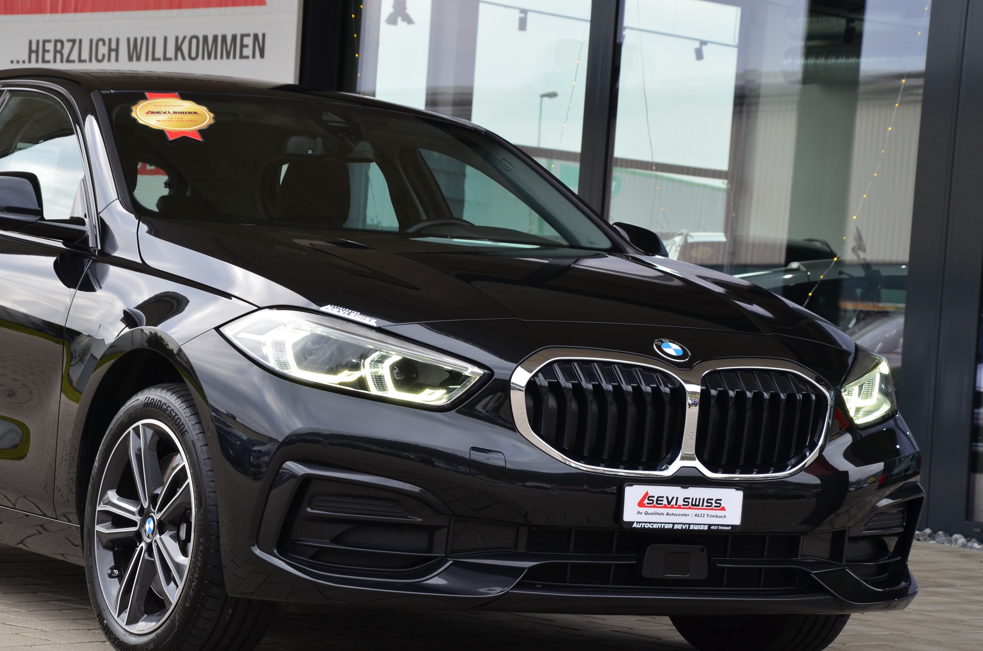 BMW 120d xDrive Steptronic Sport Line*Ab MFK,1 Jahr oder 20000km Garantie*-showroom-element-2