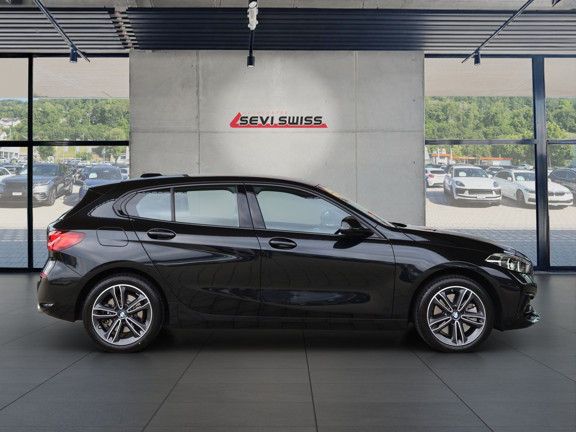 BMW 120d xDrive Steptronic Sport Line*Ab MFK,1 Jahr oder 20000km Garantie*-image-1