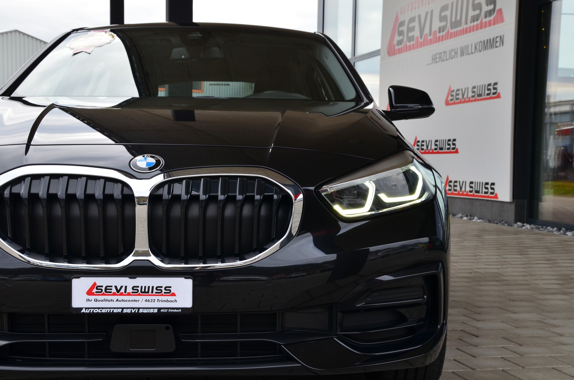 BMW 120d xDrive Steptronic Sport Line*Ab MFK,1 Jahr oder 20000km Garantie*-image-11
