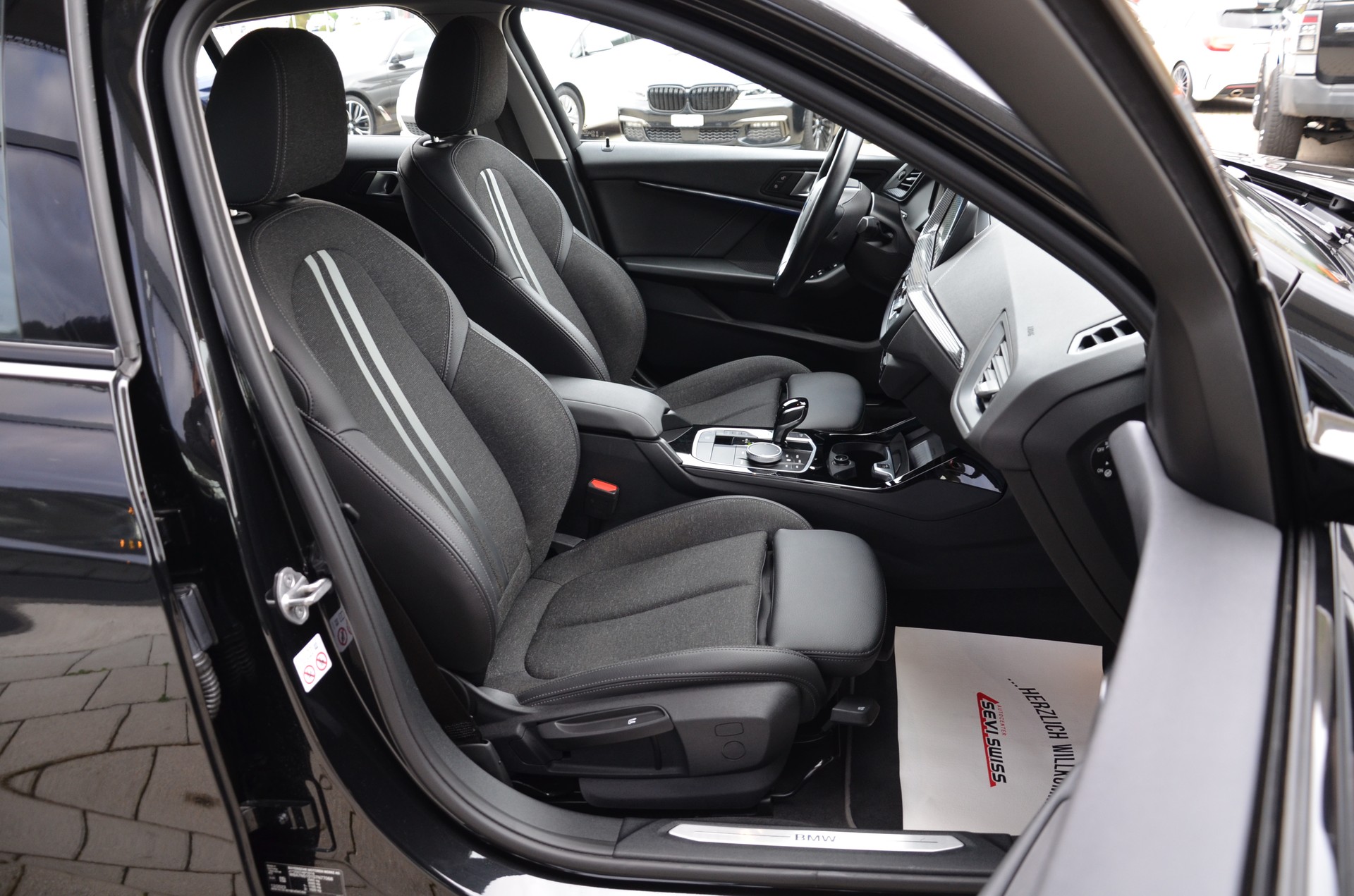 BMW 120d xDrive Steptronic Sport Line*Ab MFK,1 Jahr oder 20000km Garantie*-image-17