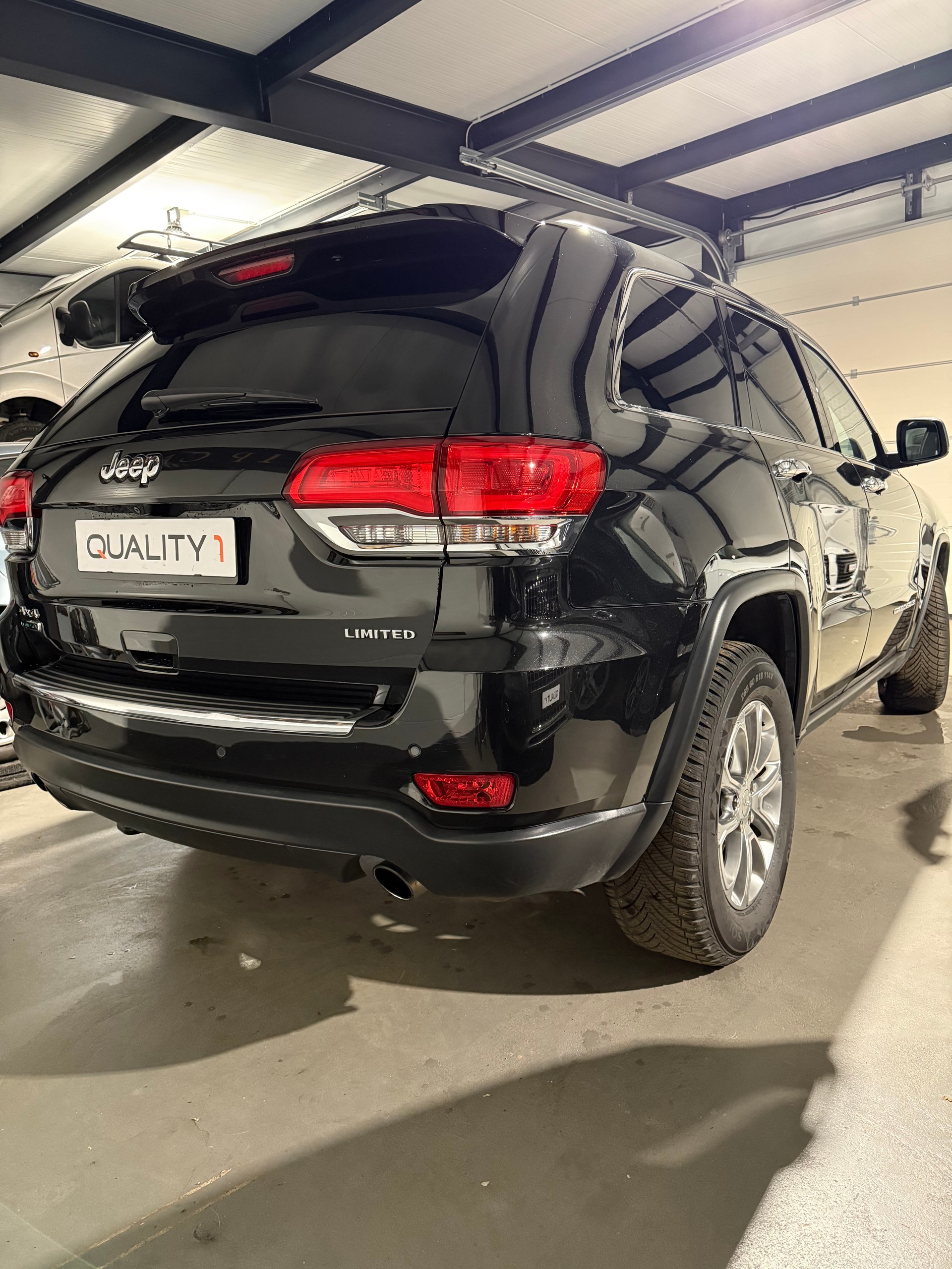 JEEP Grand Cherokee 3.0 CRD Limited Automatic-image-5