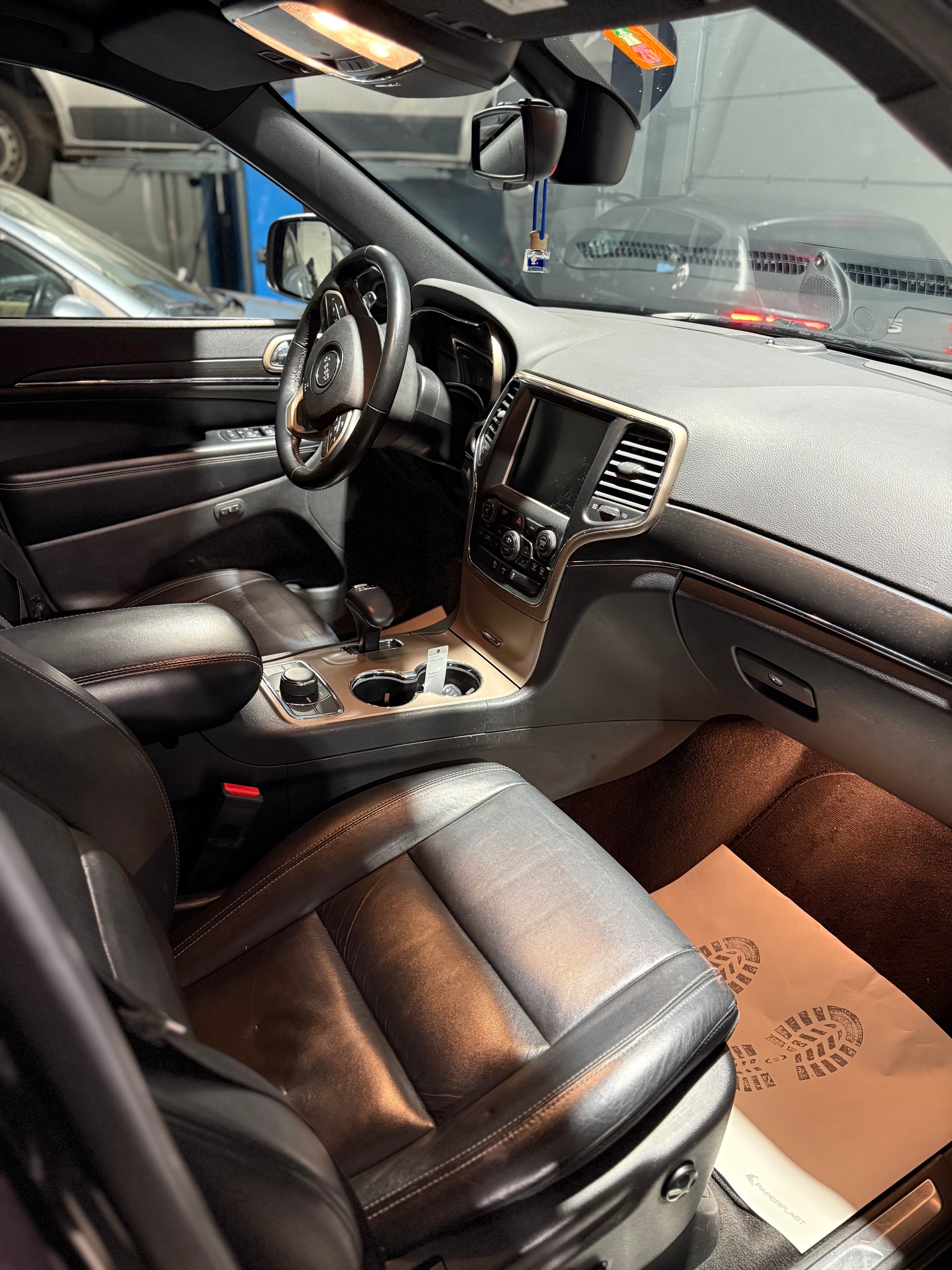 JEEP Grand Cherokee 3.0 CRD Limited Automatic-image-10