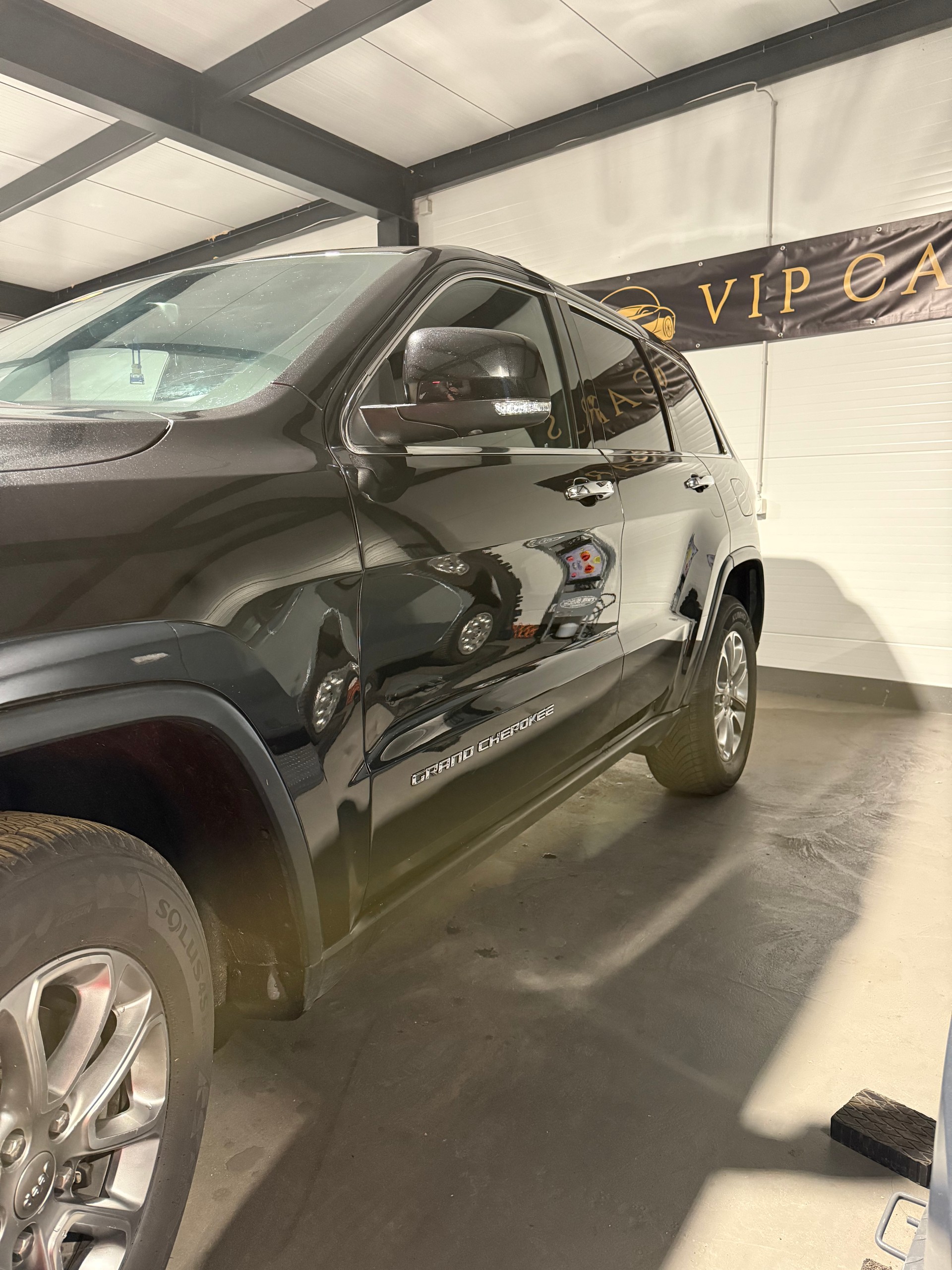 JEEP Grand Cherokee 3.0 CRD Limited Automatic-image-3