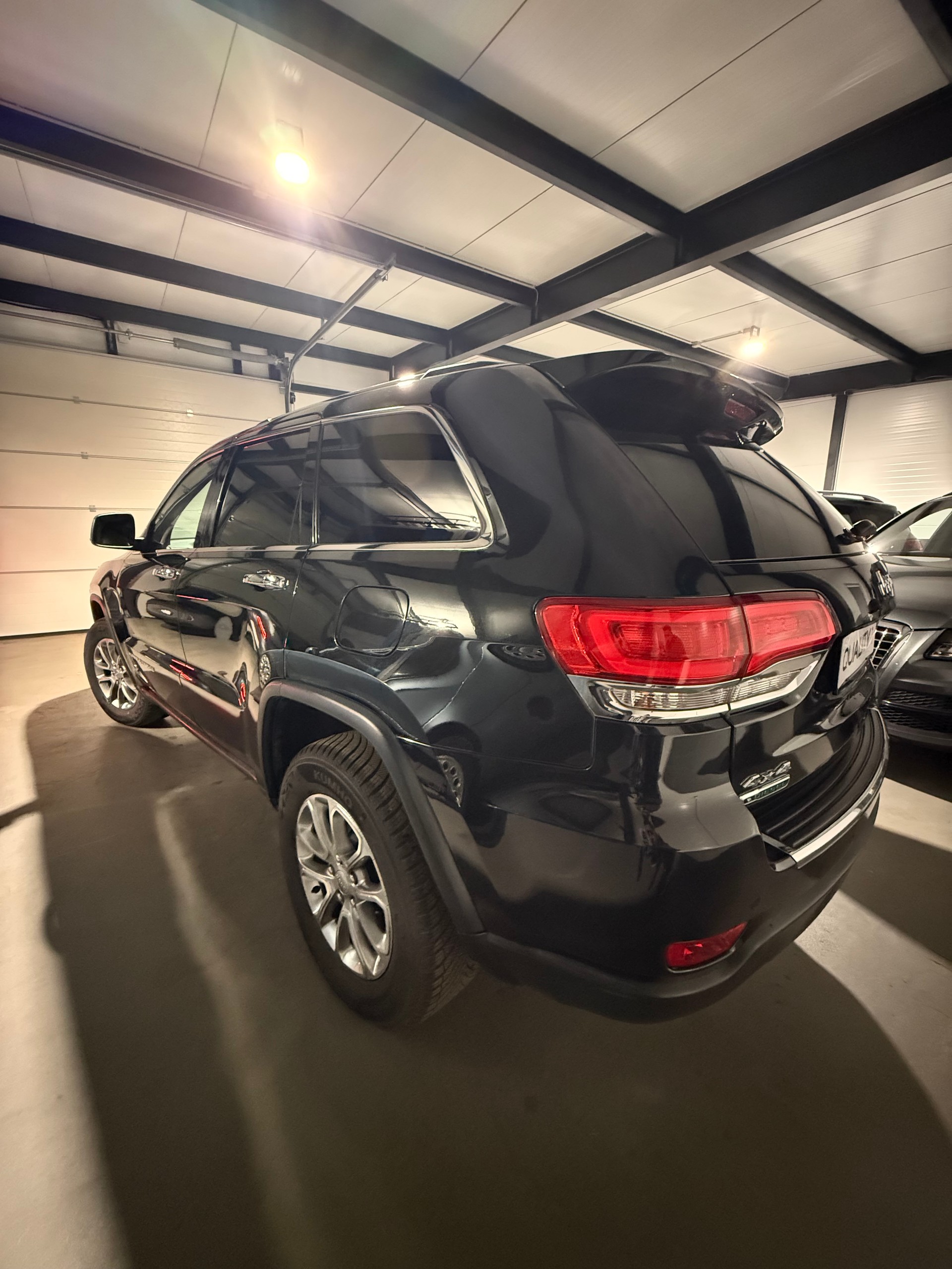 JEEP Grand Cherokee 3.0 CRD Limited Automatic-image-4