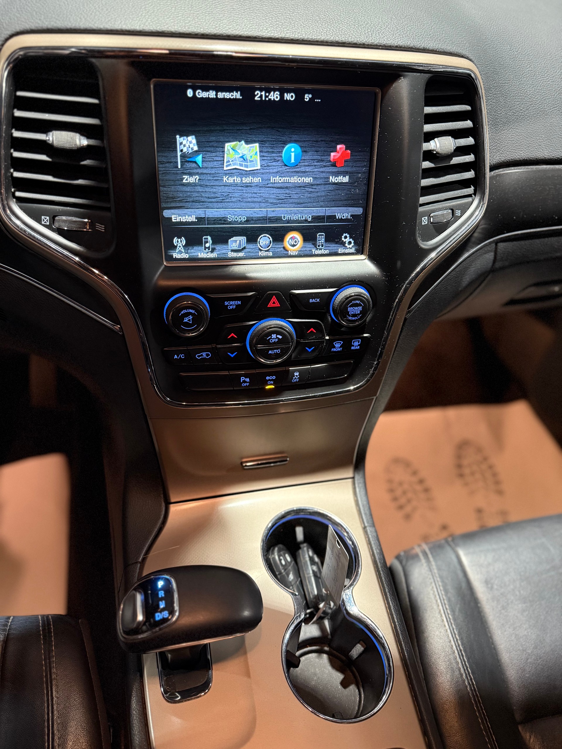 JEEP Grand Cherokee 3.0 CRD Limited Automatic-image-12