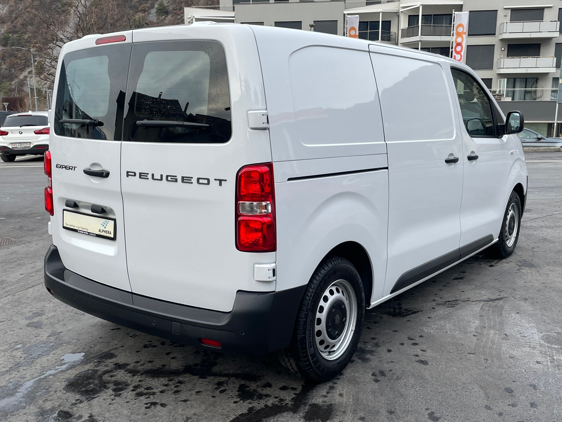 PEUGEOT Expert 1.5 BlueHDi 120 S&S Standard-image-4