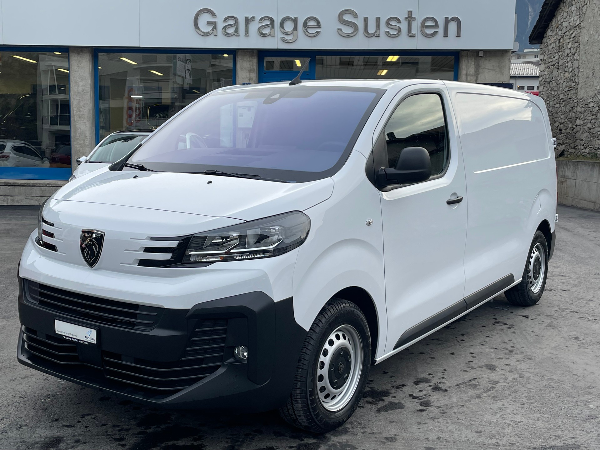 PEUGEOT Expert 1.5 BlueHDi 120 S&S Standard-image-0