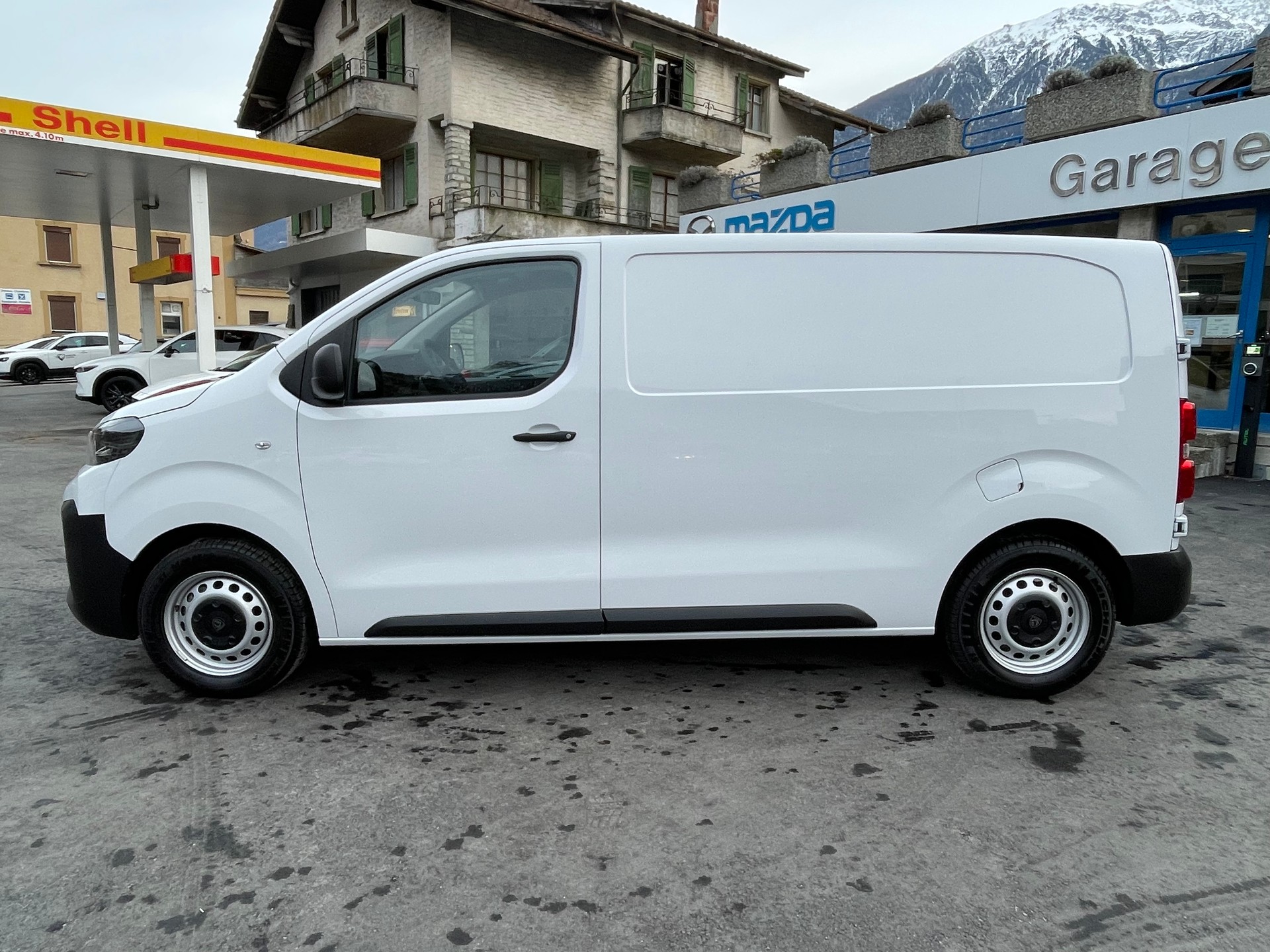 PEUGEOT Expert 1.5 BlueHDi 120 S&S Standard-image-1