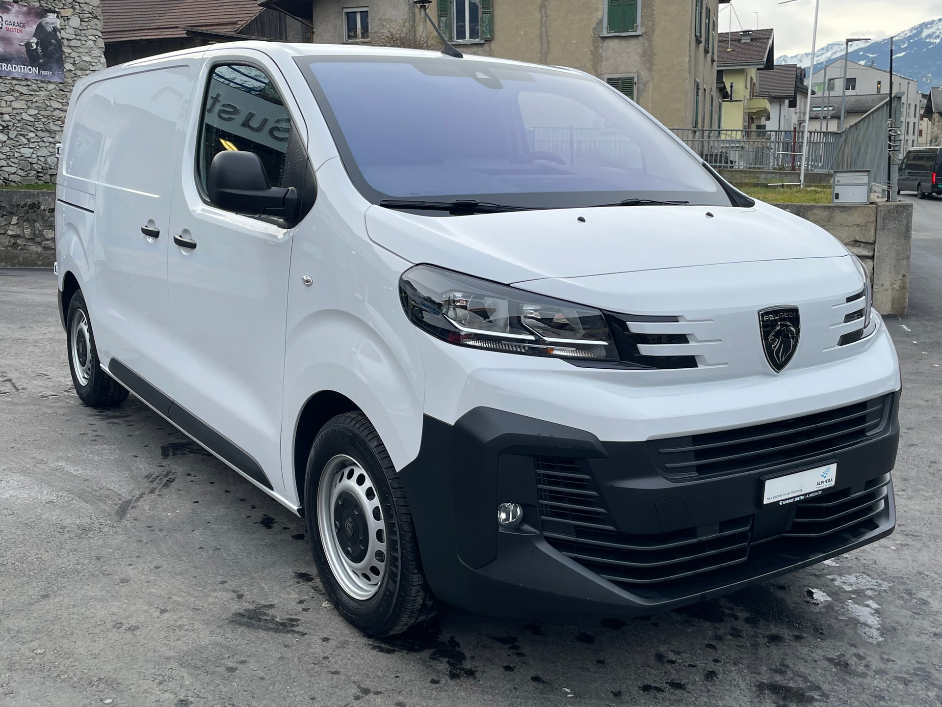 PEUGEOT Expert 1.5 BlueHDi 120 S&S Standard-image-6