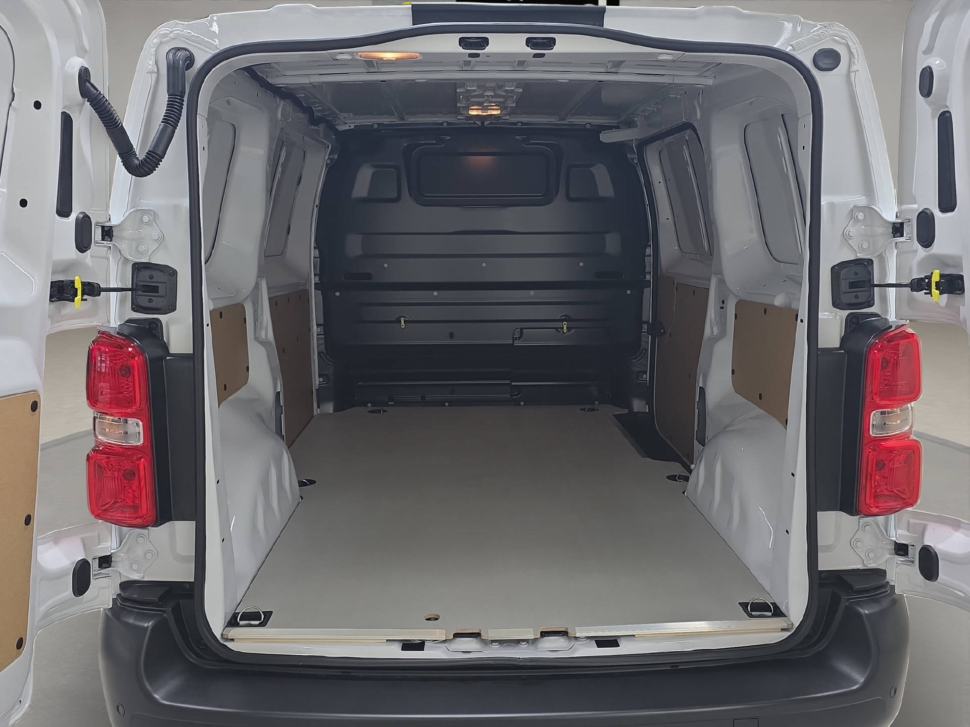 PEUGEOT Expert Kaw. Standard 2.2 BlueHDi 150 S/S-image-11