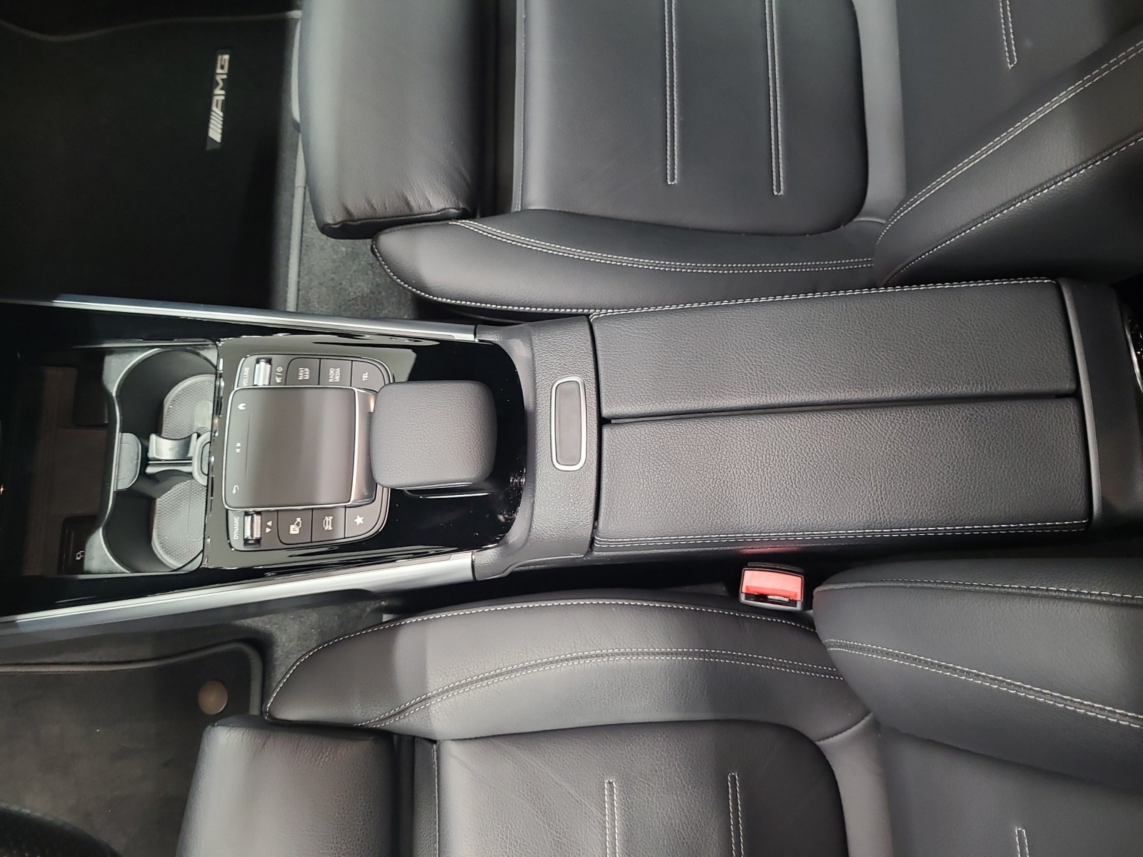 MERCEDES-BENZ EQB 350 AMG Line 4matic-image-13