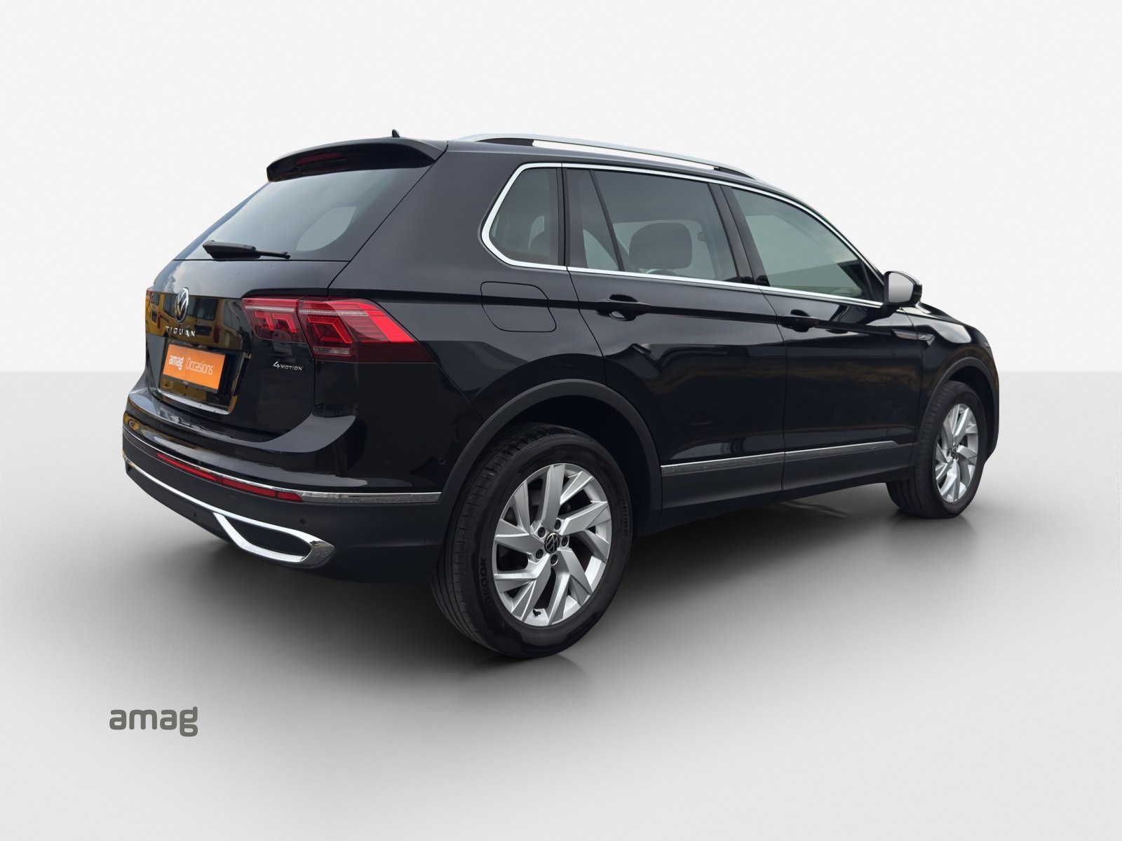 VW Tiguan 2.0 TDI SCR Elegance 4Motion DSG-image-4