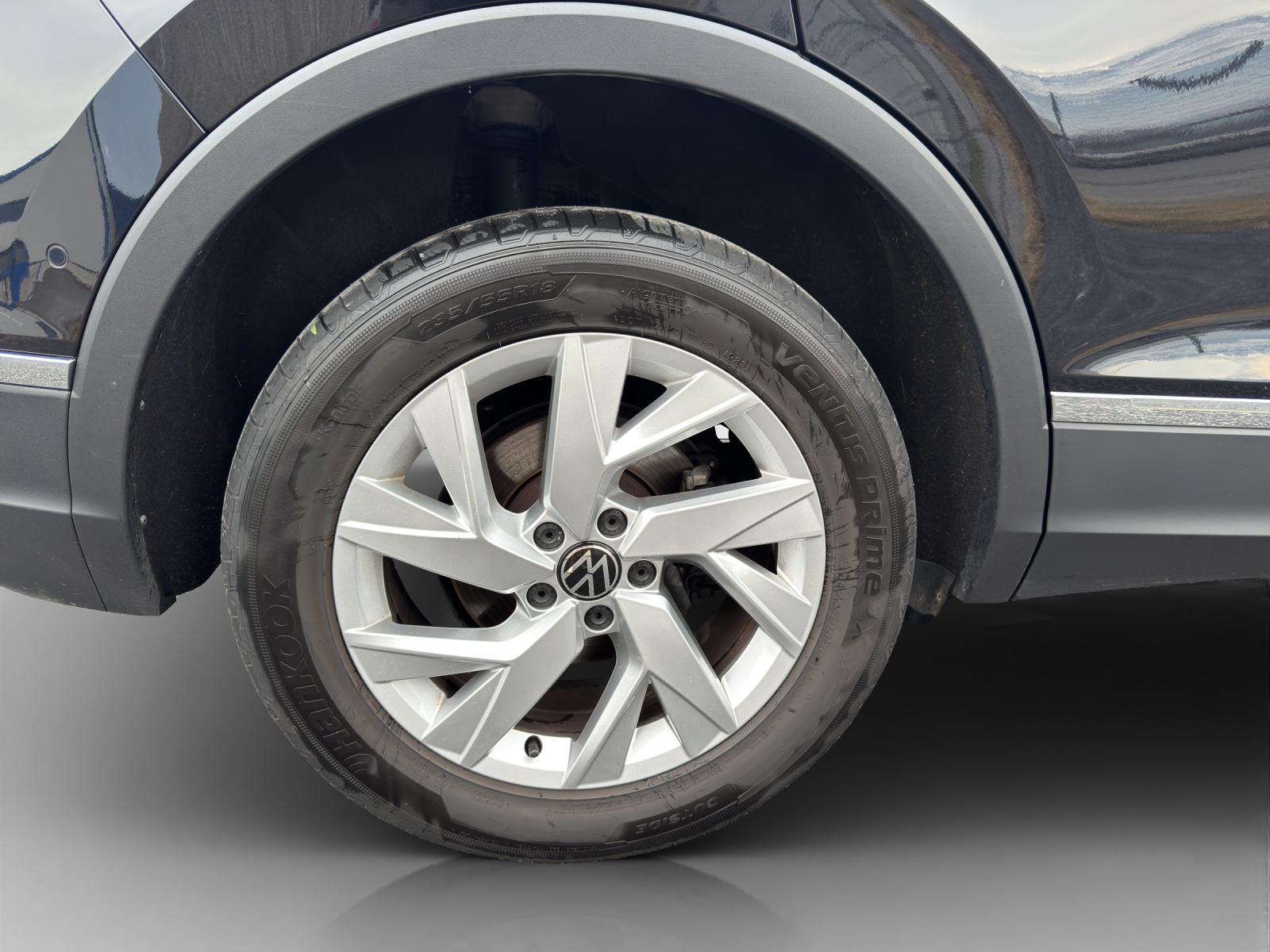 VW Tiguan 2.0 TDI SCR Elegance 4Motion DSG-image-14