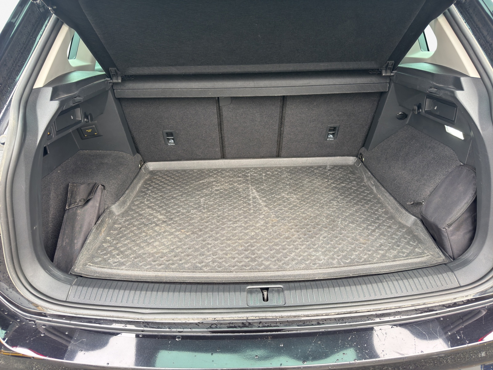 VW Tiguan 2.0 TDI SCR Elegance 4Motion DSG-image-11