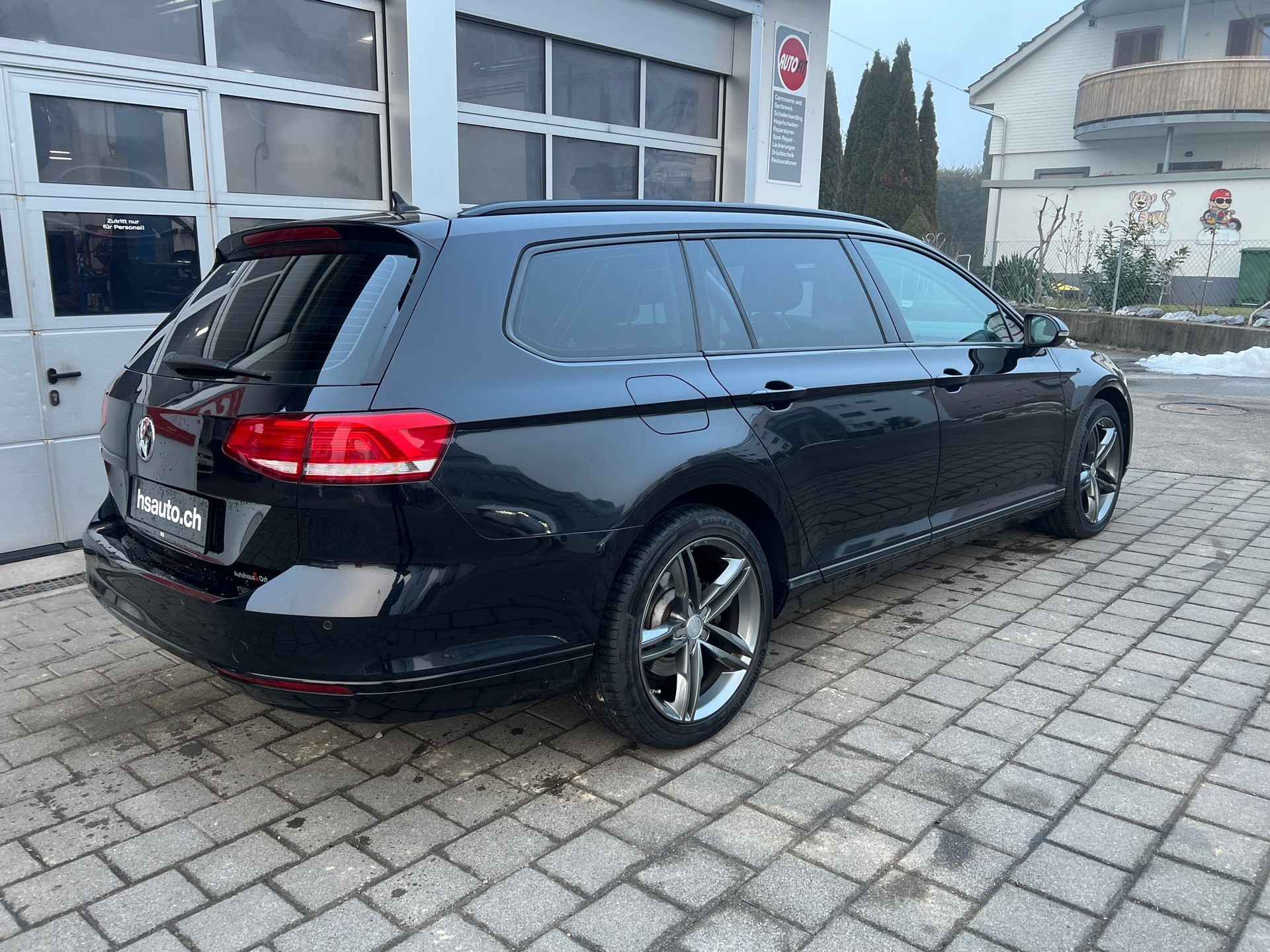 VW Passat Variant 2.0 TDI BMT Trendline DSG-image-4