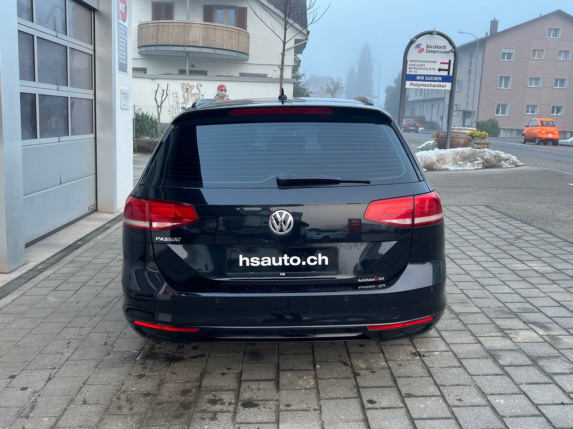 VW Passat Variant 2.0 TDI BMT Trendline DSG-image-5