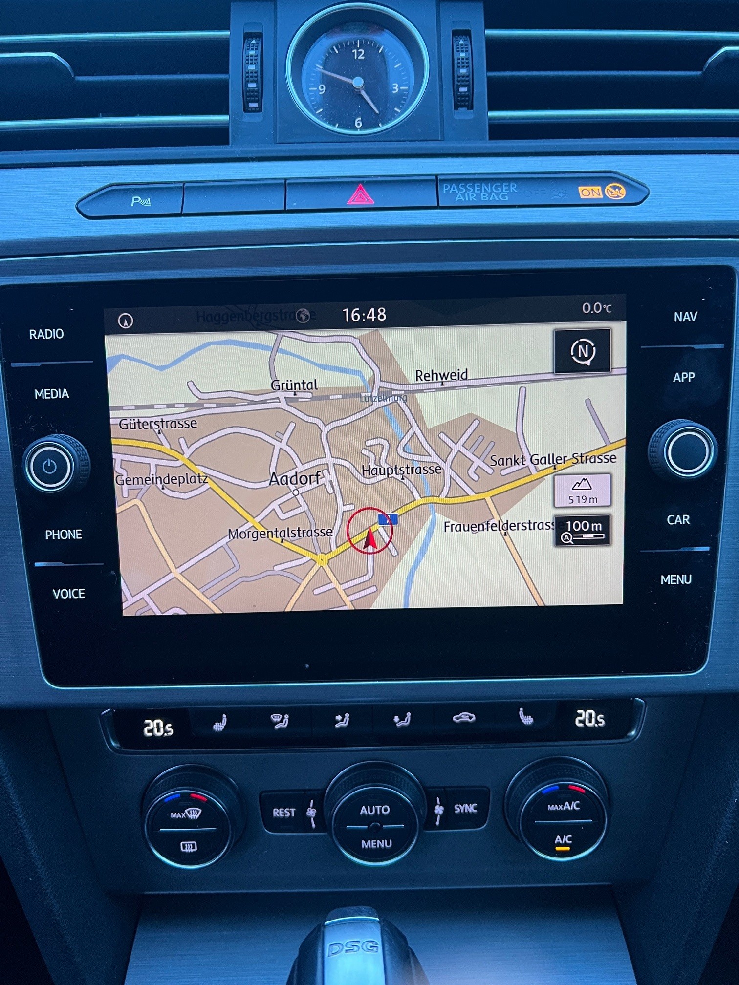 VW Passat Variant 2.0 TDI BMT Trendline DSG-image-12