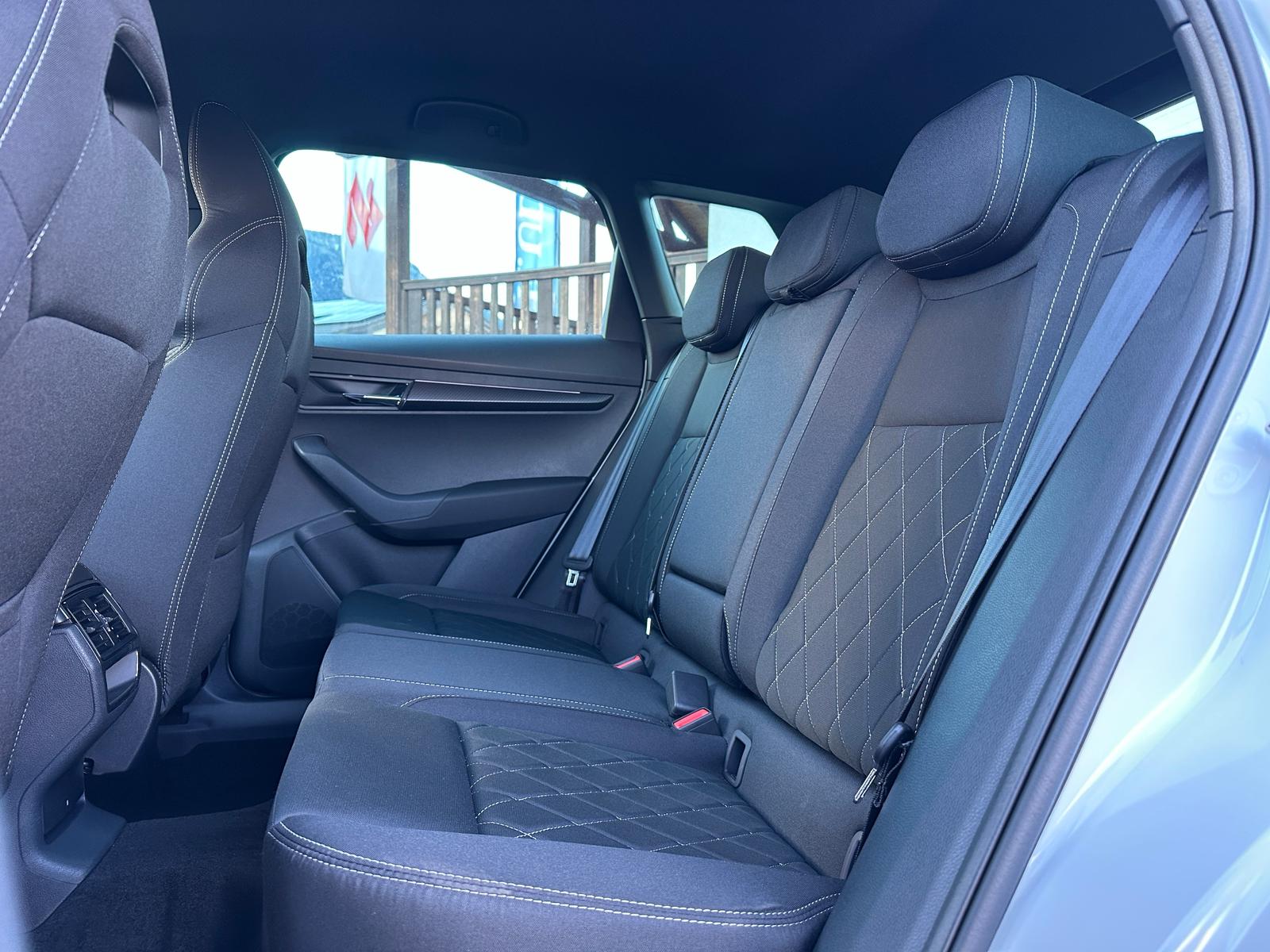 SKODA Karoq 2.0 TSI SportLine 4x4 DSG-image-9