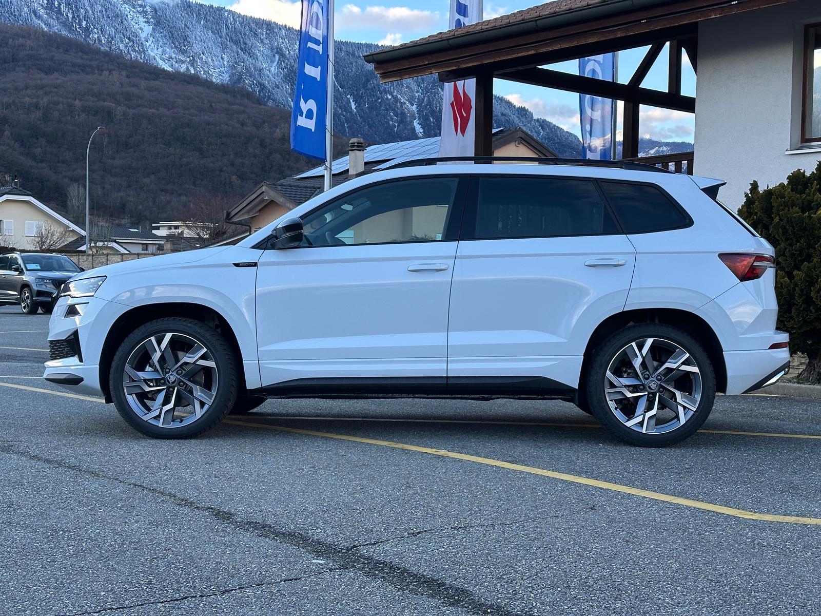 SKODA Karoq 2.0 TSI SportLine 4x4 DSG-image-1