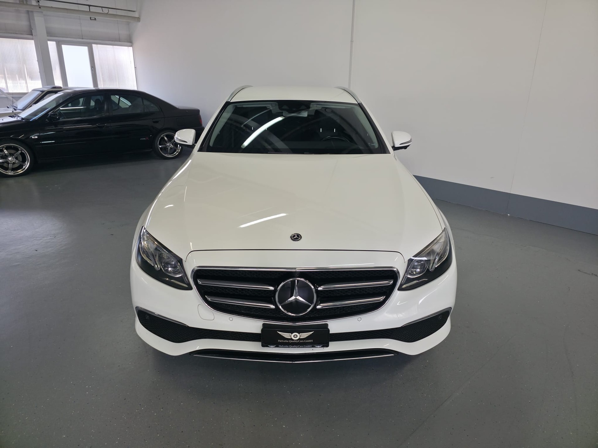 MERCEDES-BENZ E 450 Avantgarde 4 Matic 9G-Tronic-image-4