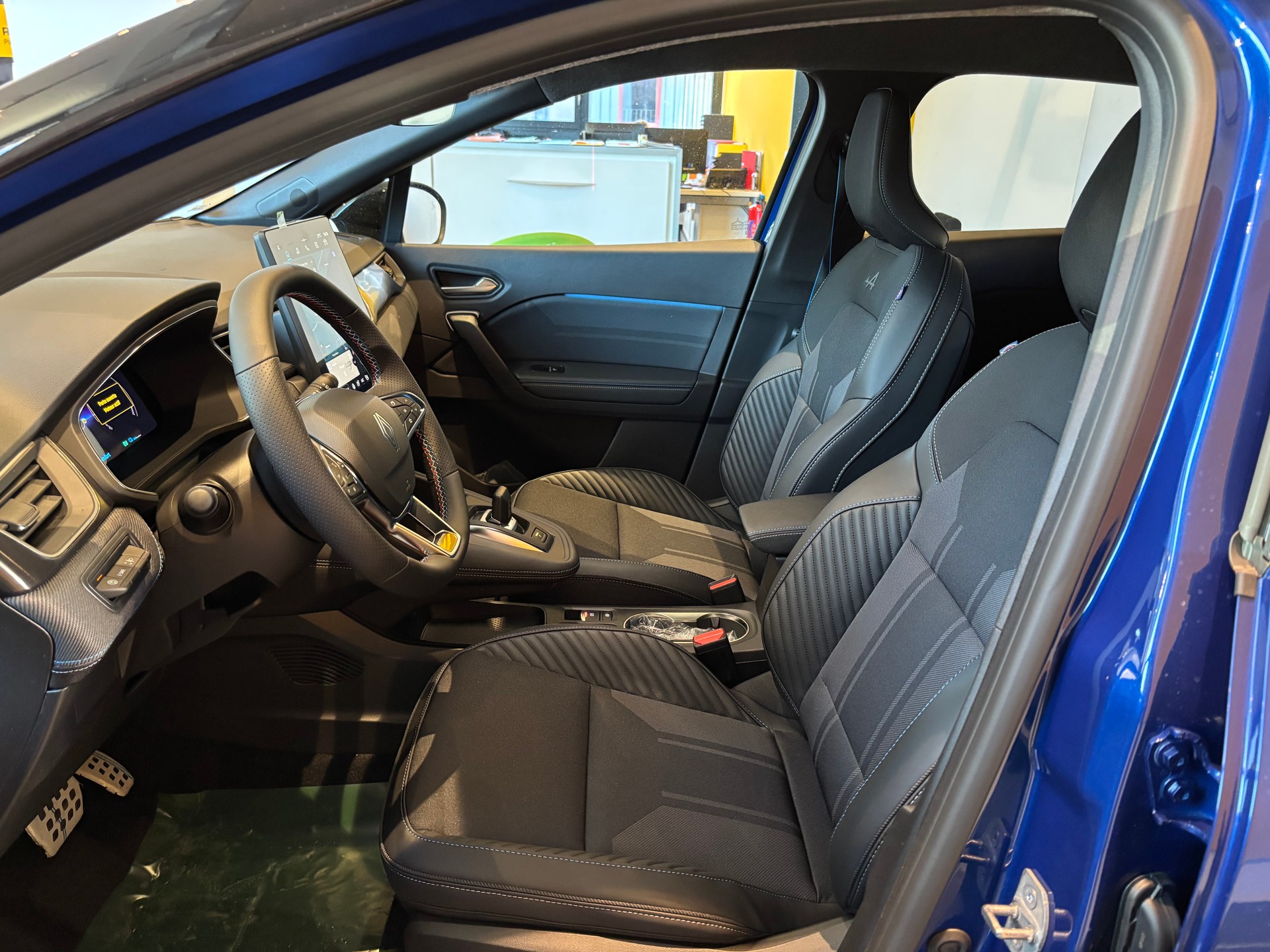 RENAULT Captur 1.8 E-Tech 160 Esprit Alpine DHT-image-7