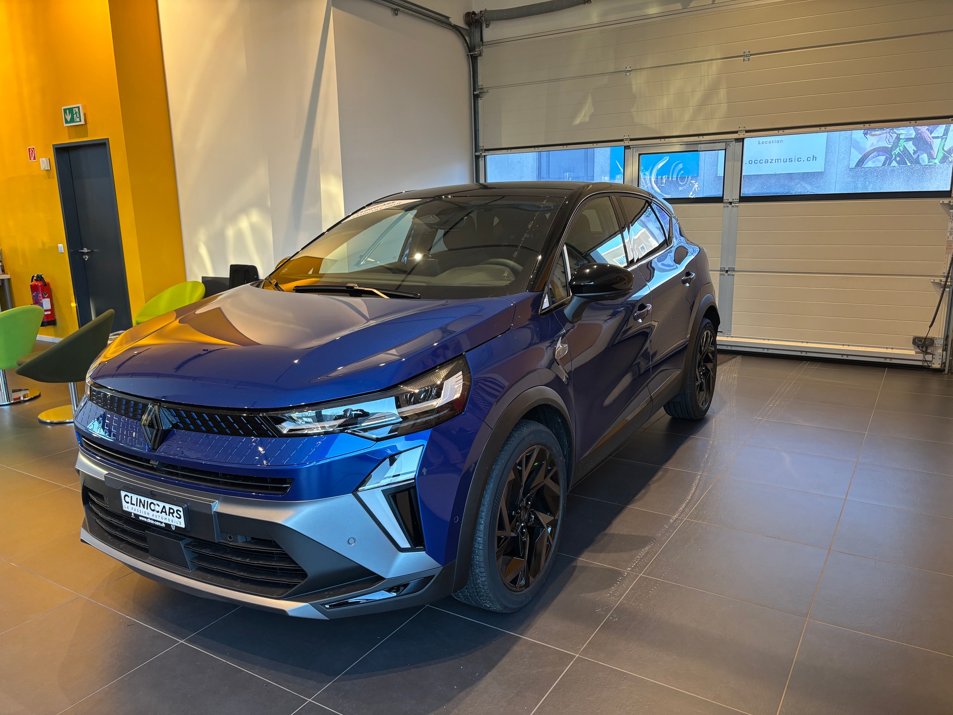 RENAULT Captur 1.8 E-Tech 160 Esprit Alpine DHT-image-2