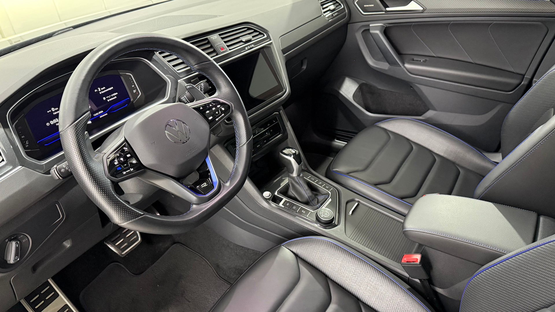 VW Tiguan 2.0 TSI R DSG-image-3