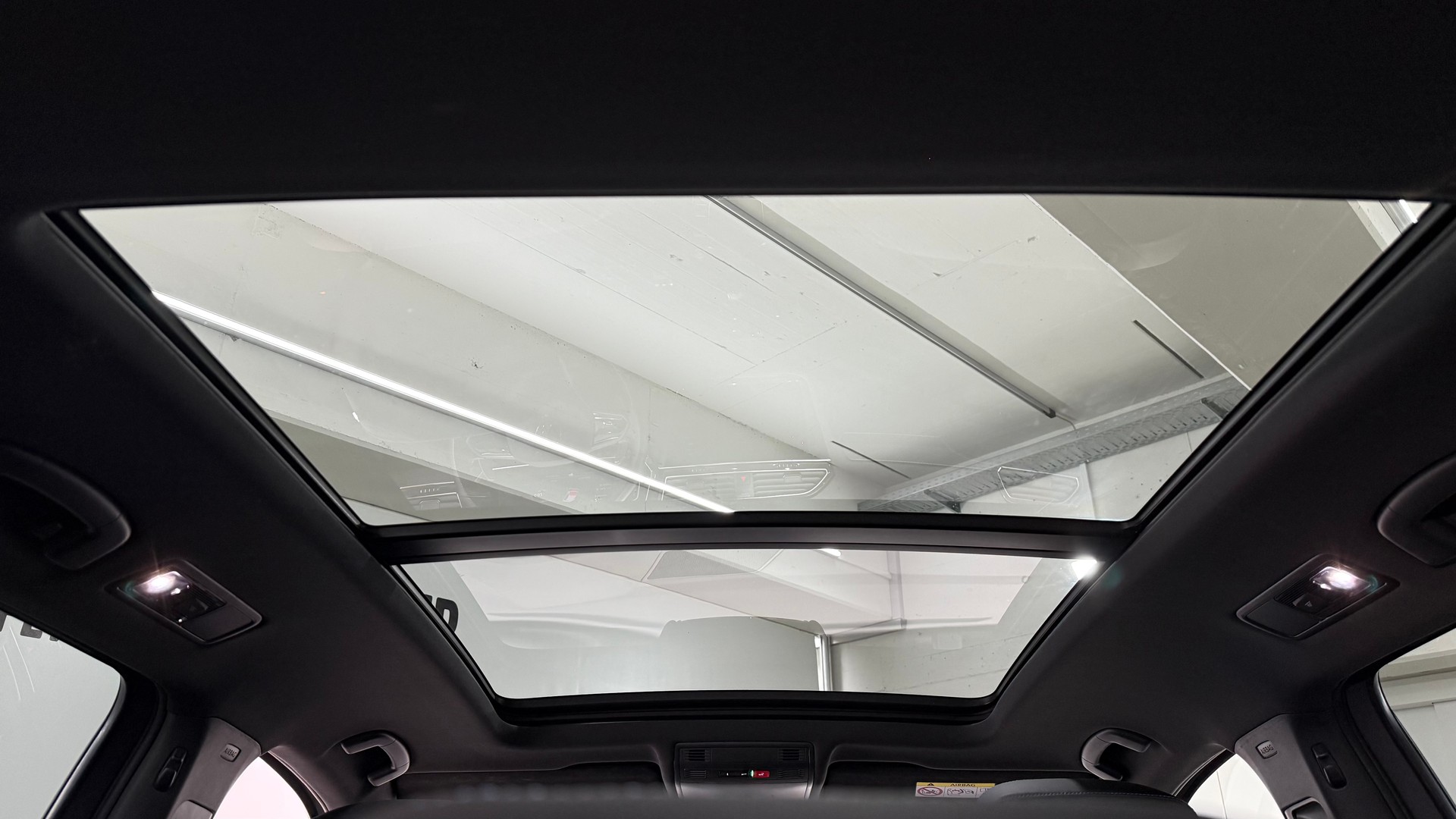 VW Tiguan 2.0 TSI R DSG-image-9