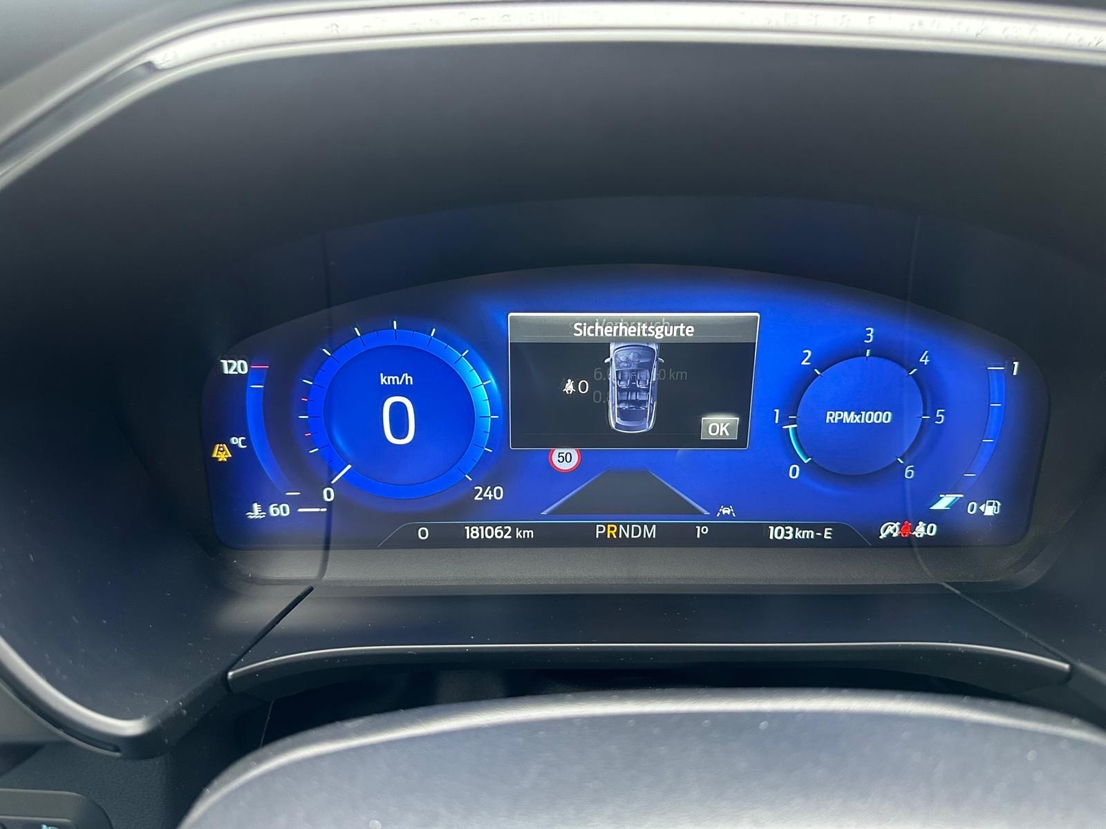 FORD Kuga 2.0 TDCi EcoBlue ST-Line 4WD Automat-image-14