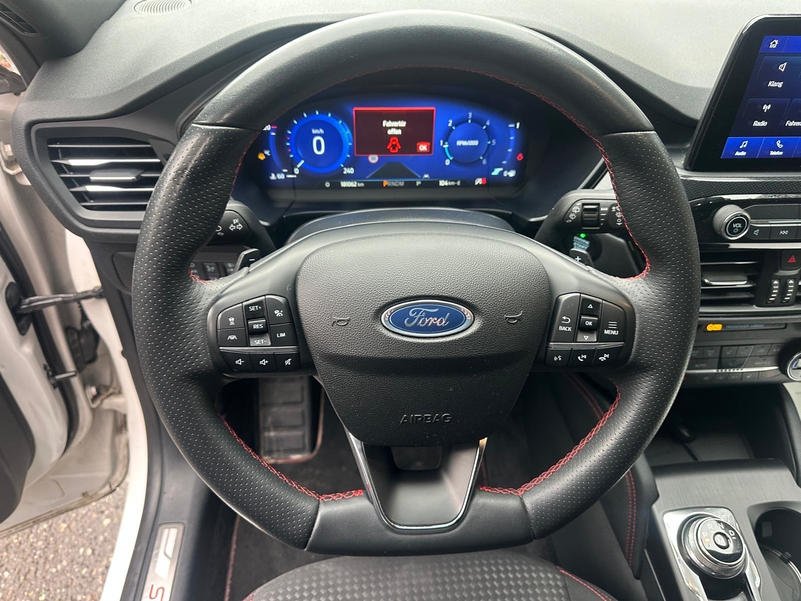 FORD Kuga 2.0 TDCi EcoBlue ST-Line 4WD Automat-image-11