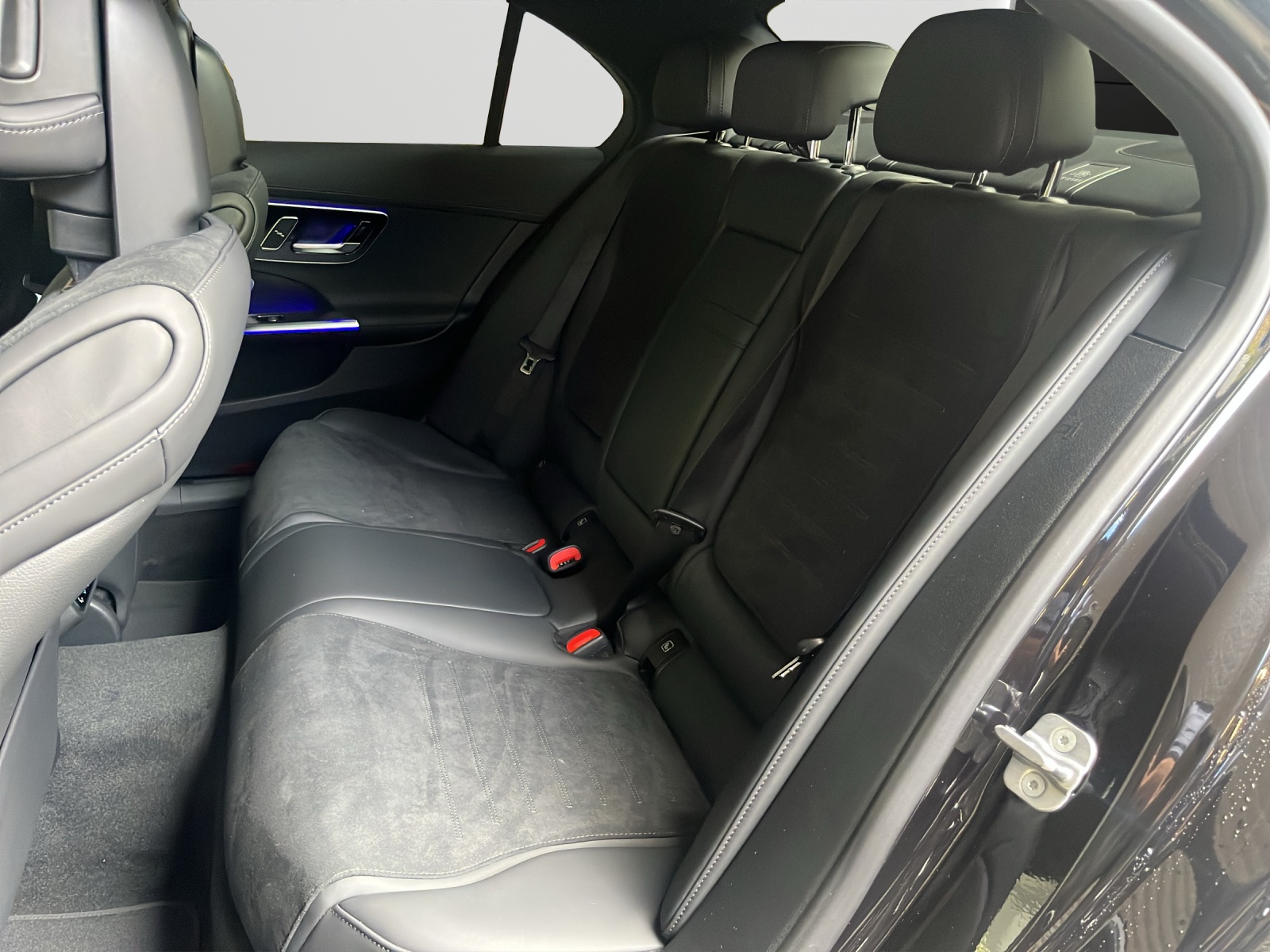 Image MERCEDES-BENZ C-220 C 220 d T 4 Matic Swiss Star