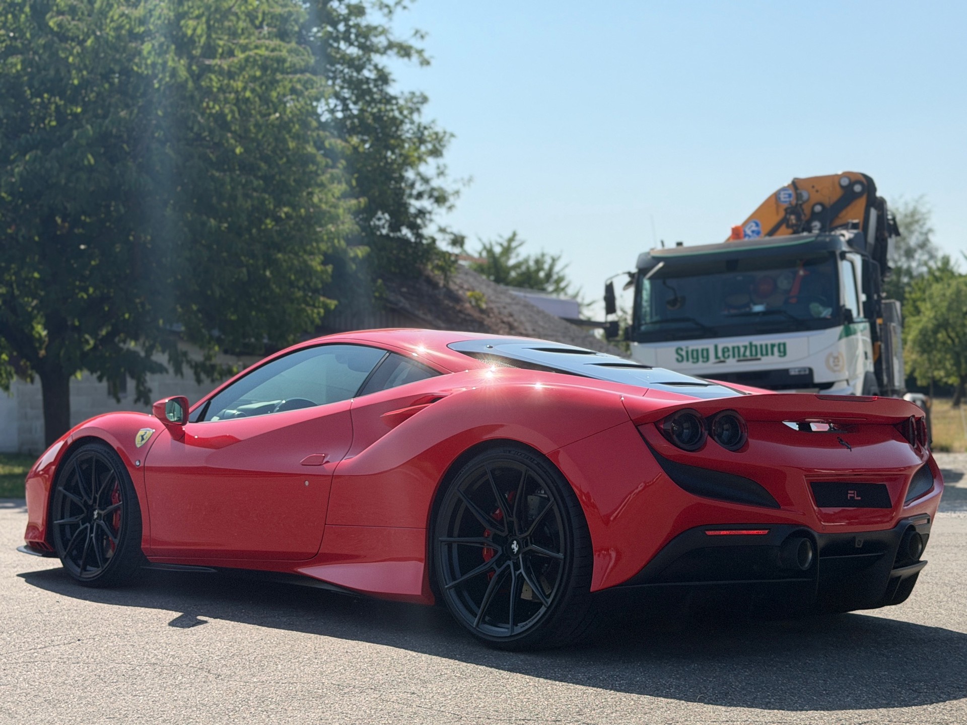 FERRARI F8 Tributo-image-5