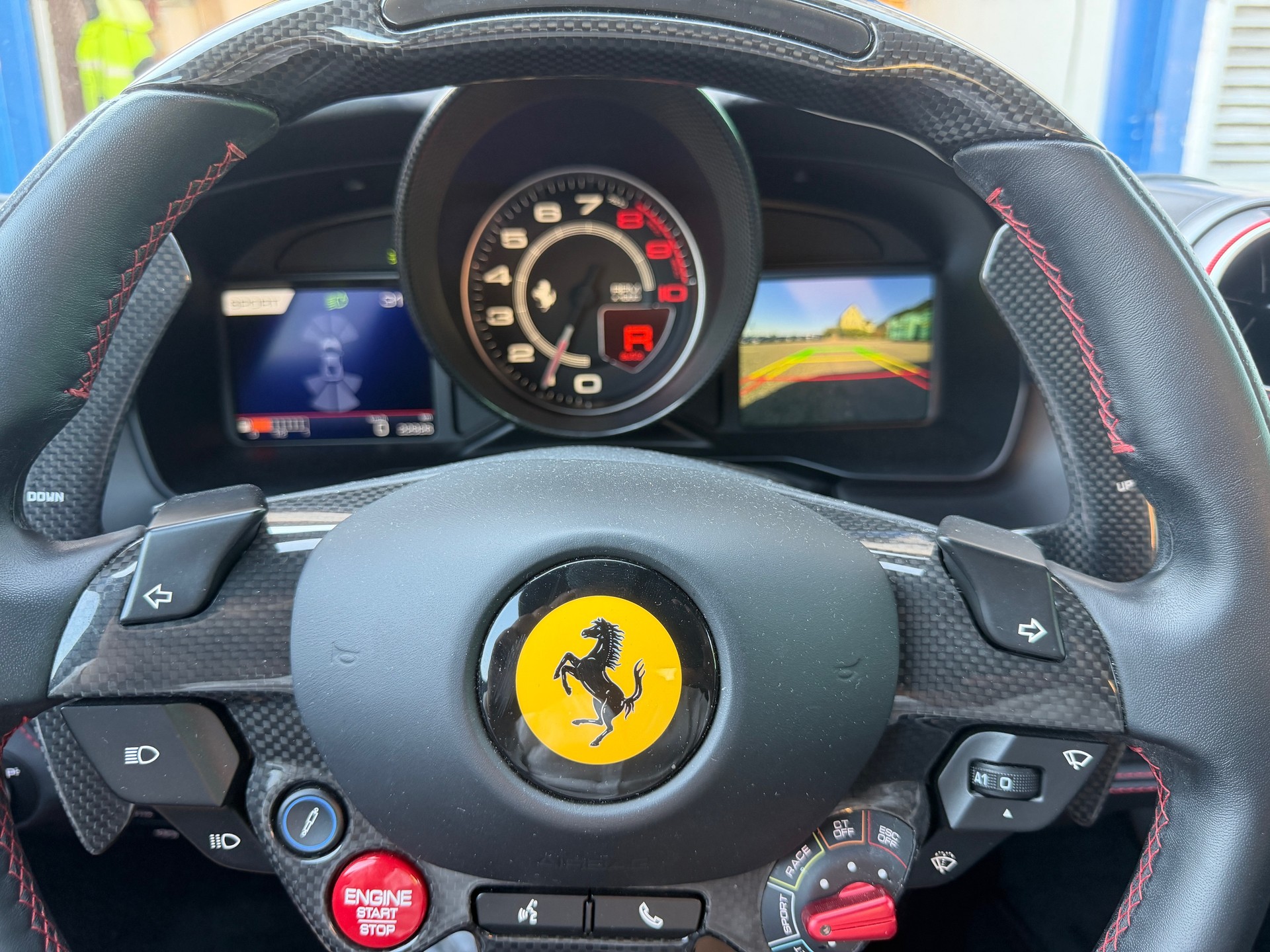FERRARI F8 Tributo-image-6