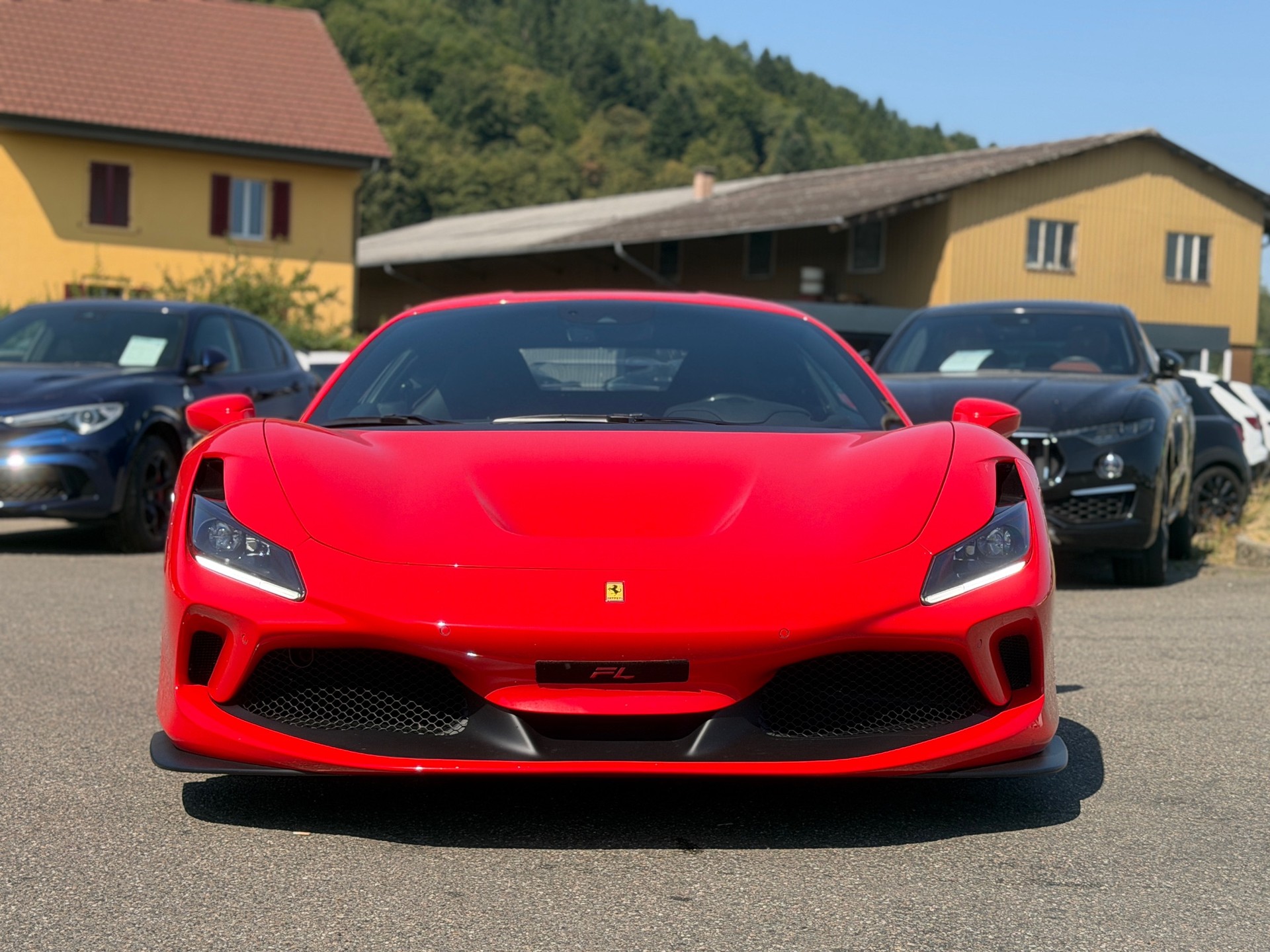 FERRARI F8 Tributo-image-1