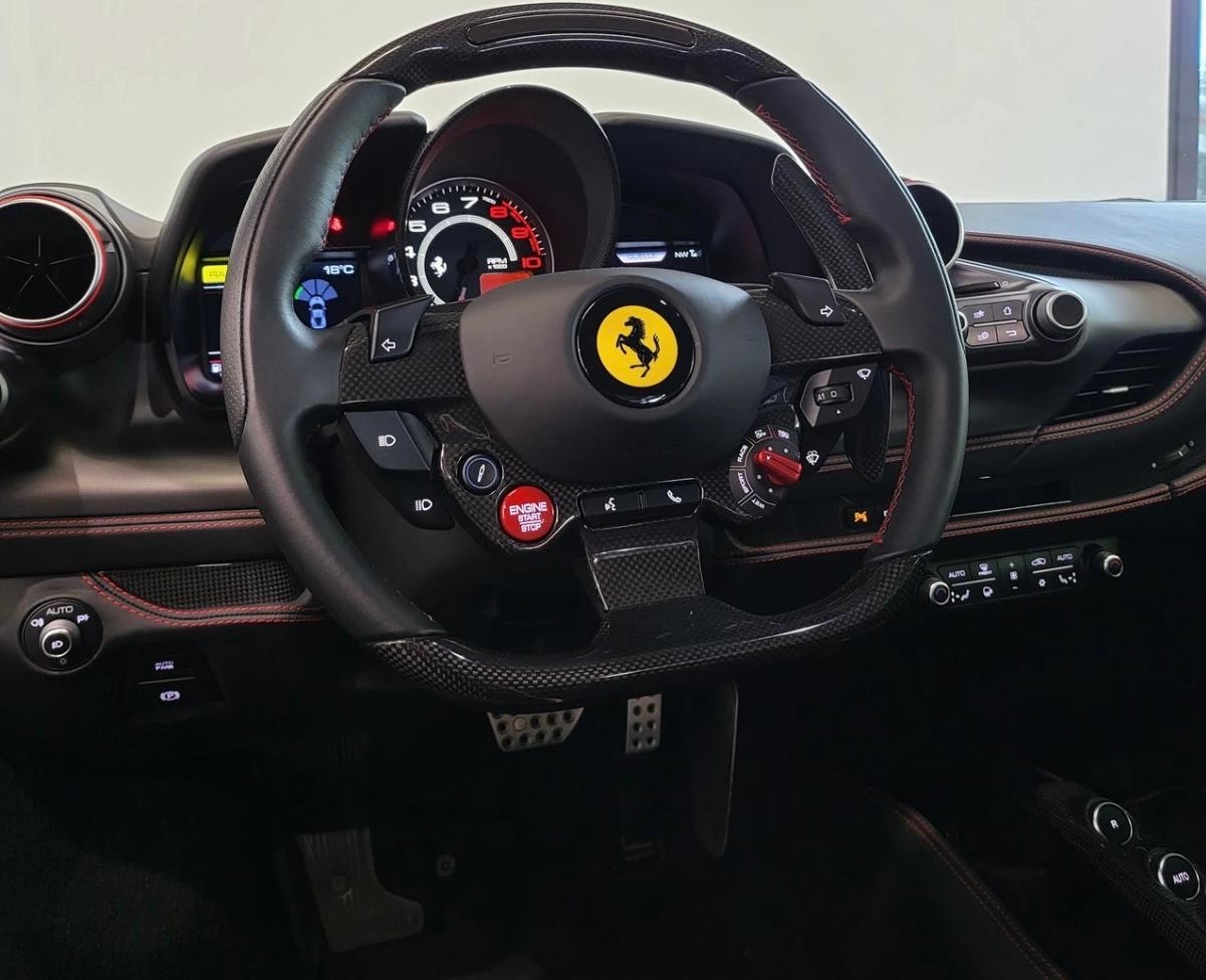 FERRARI F8 Tributo-image-9