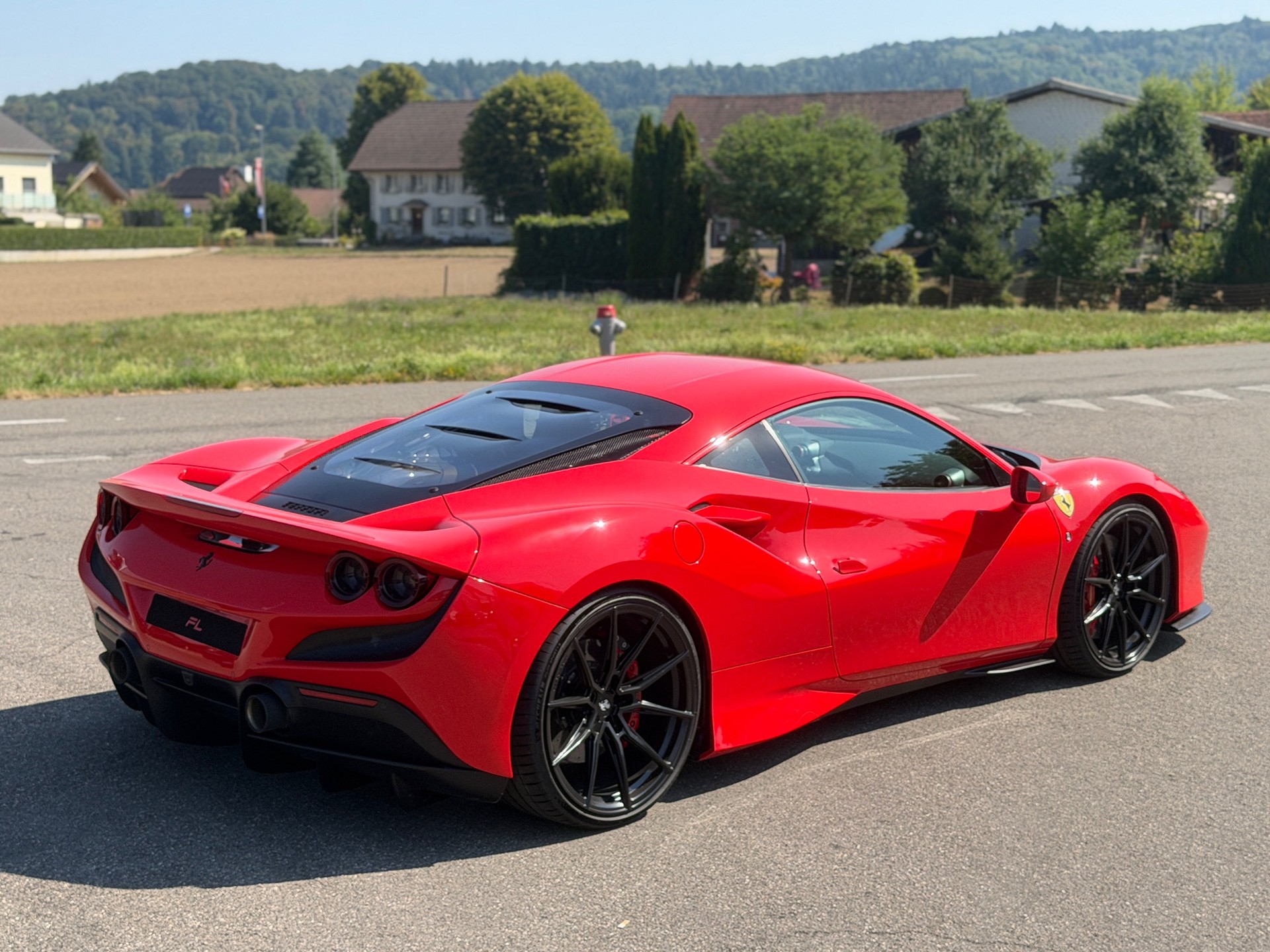 FERRARI F8 Tributo-image-14