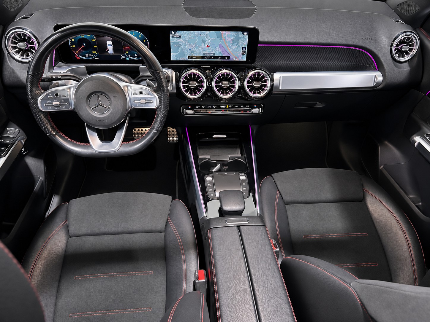 MERCEDES-BENZ GLB 200 AMG Line-image-7
