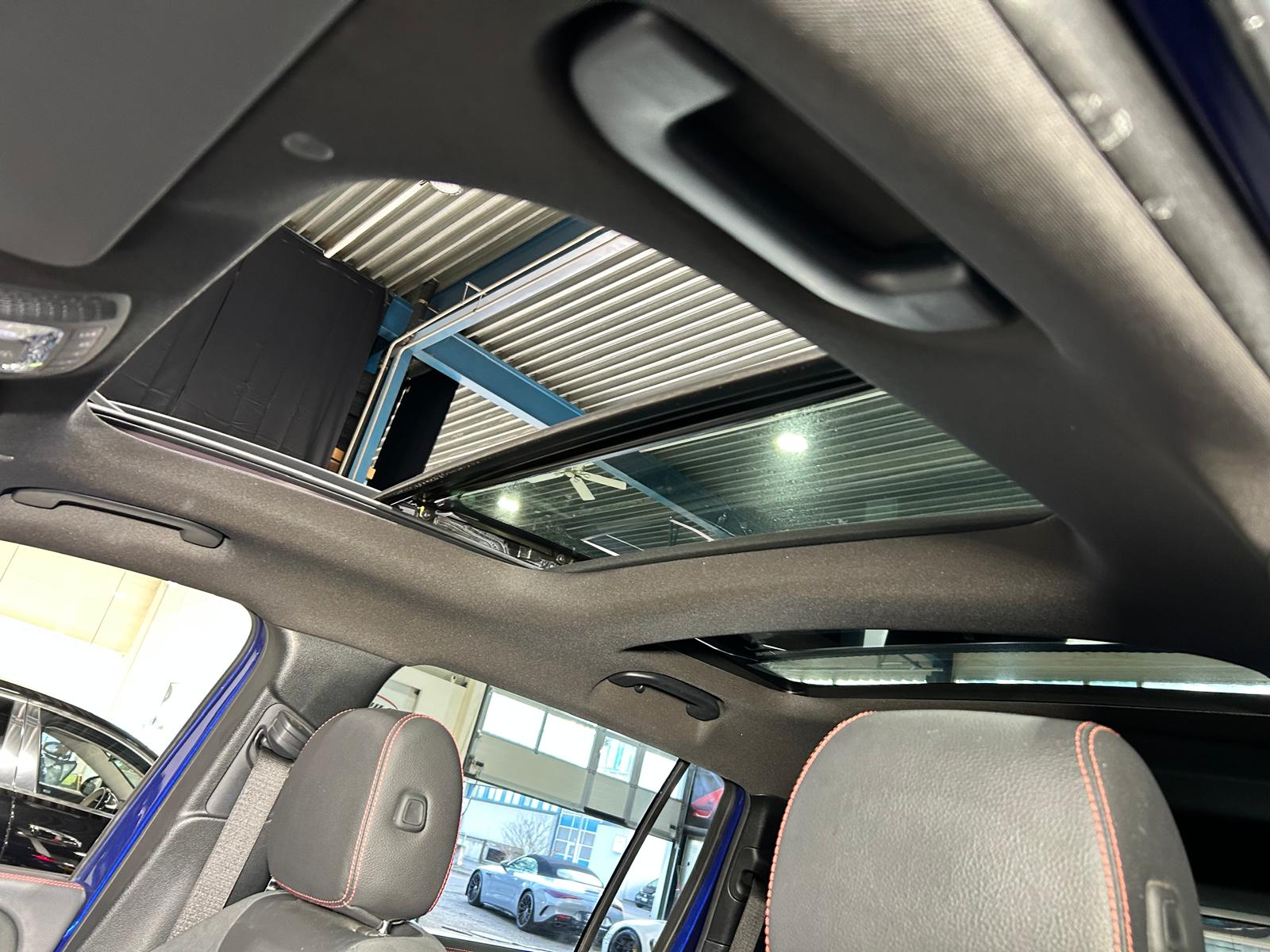 MERCEDES-BENZ GLB 200 AMG Line-image-18