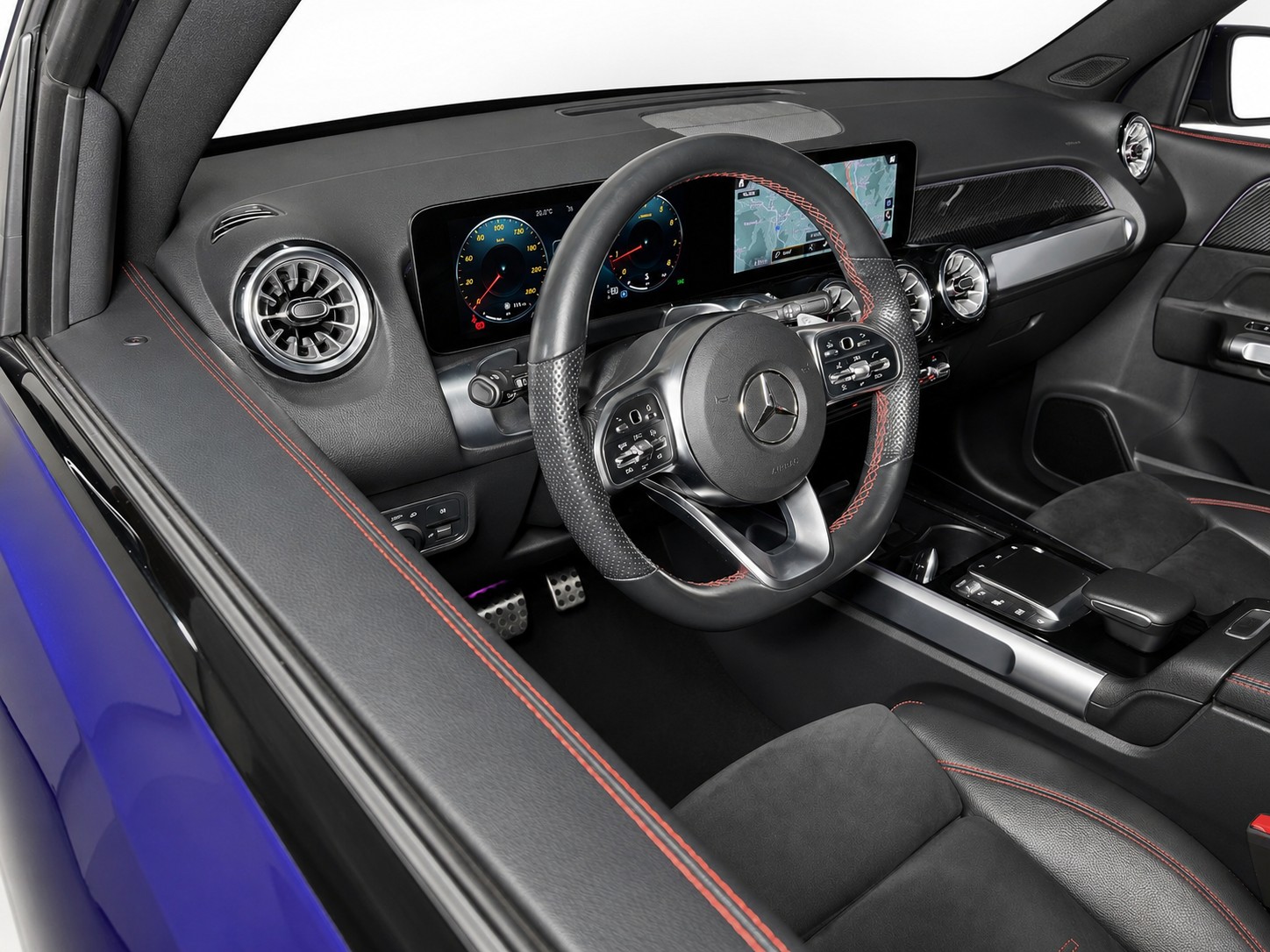 MERCEDES-BENZ GLB 200 AMG Line-image-12
