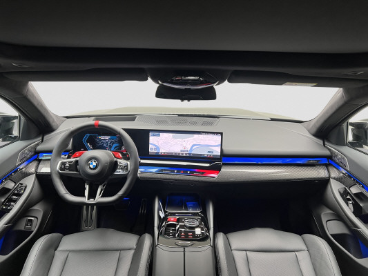 BMW M5 xDrive-image-10